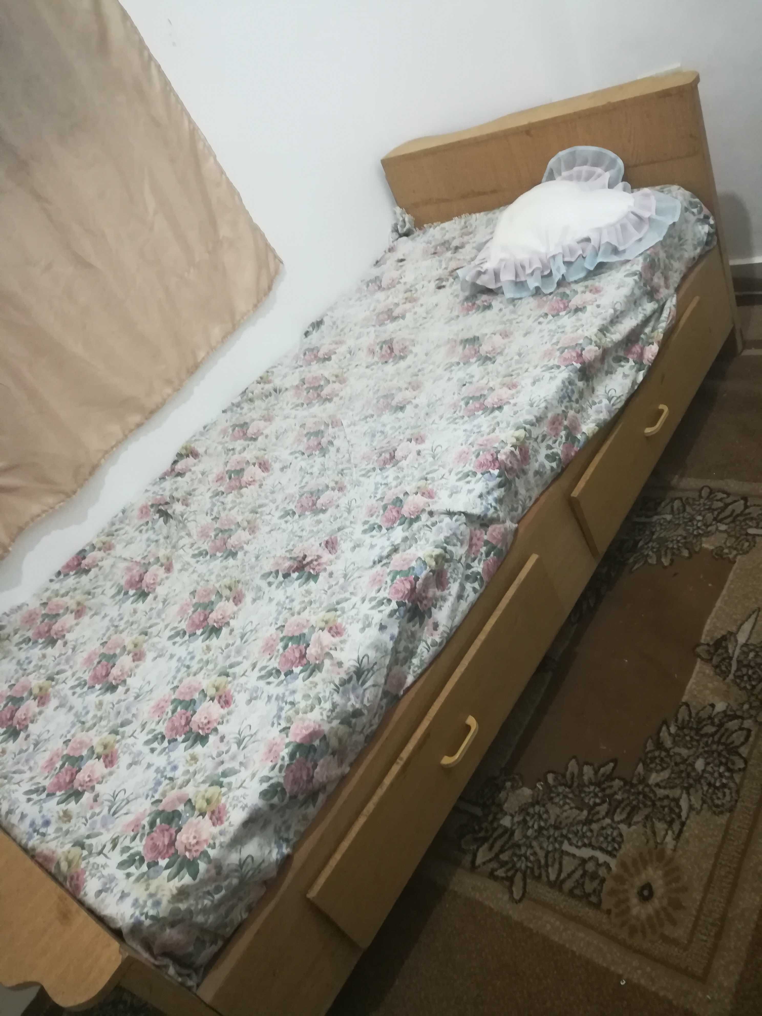 اثاث منزلي
لا تنسَ أنك شاهدت هذا الإعلان في عنكبوت
الكنب زان 265 دينار والتخت 60 دينار والمو...