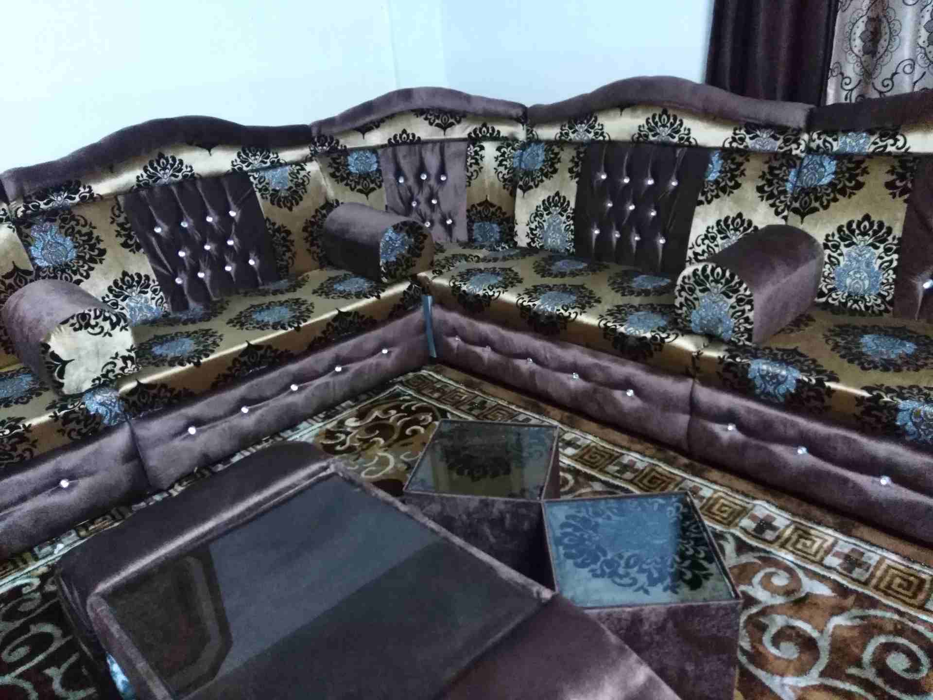 مجلس تفصيل 18 مقعد
لا تنسَ أنك شاهدت هذا الإعلان في عنكبوت
بحال وكاله...