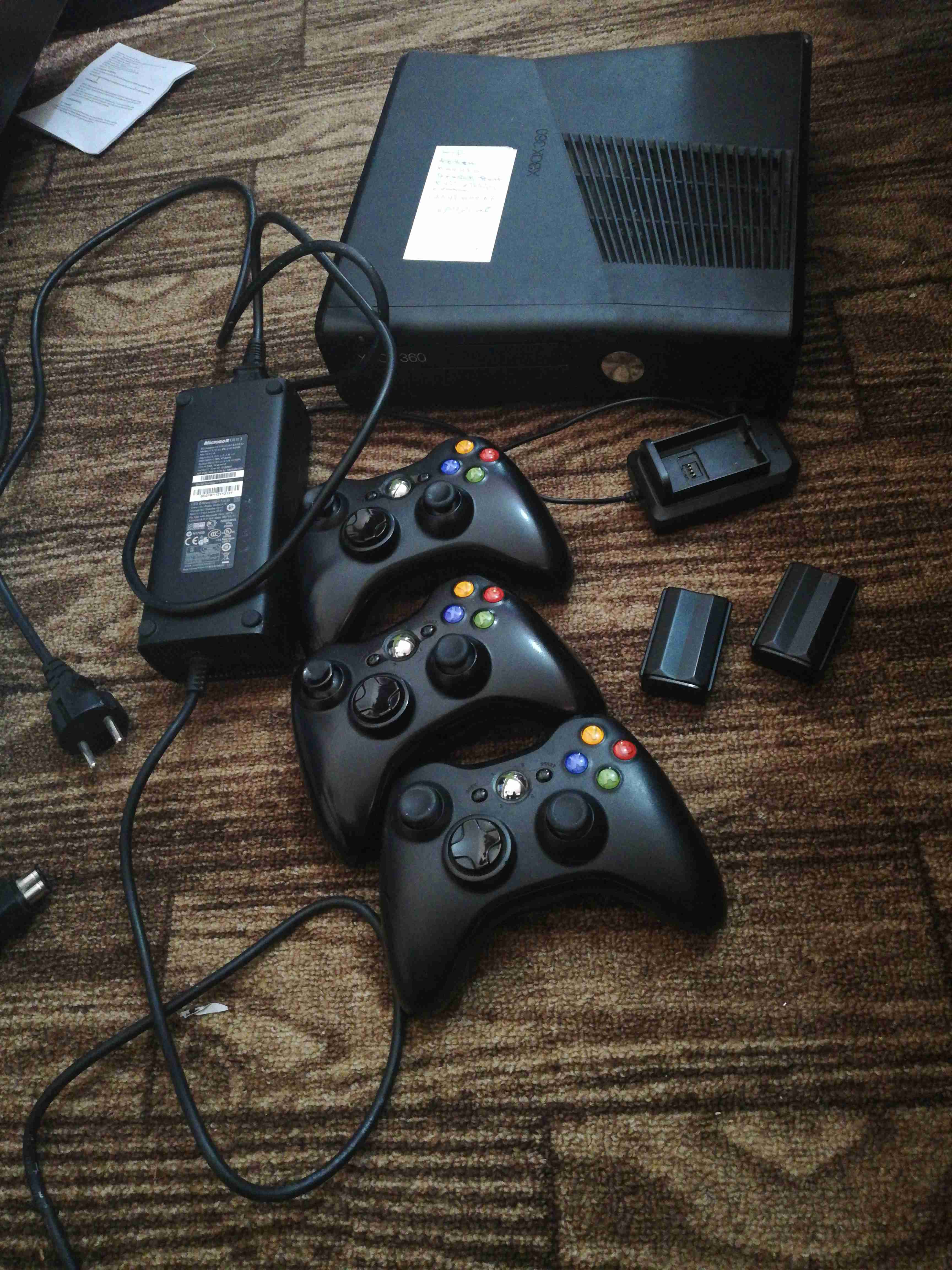 xbox360 معدل بحالة الوكالة
لا تنسَ أنك شاهدت هذا الإعلان في عنكبوت
Xbox 360 معدل بحالة الوكال...