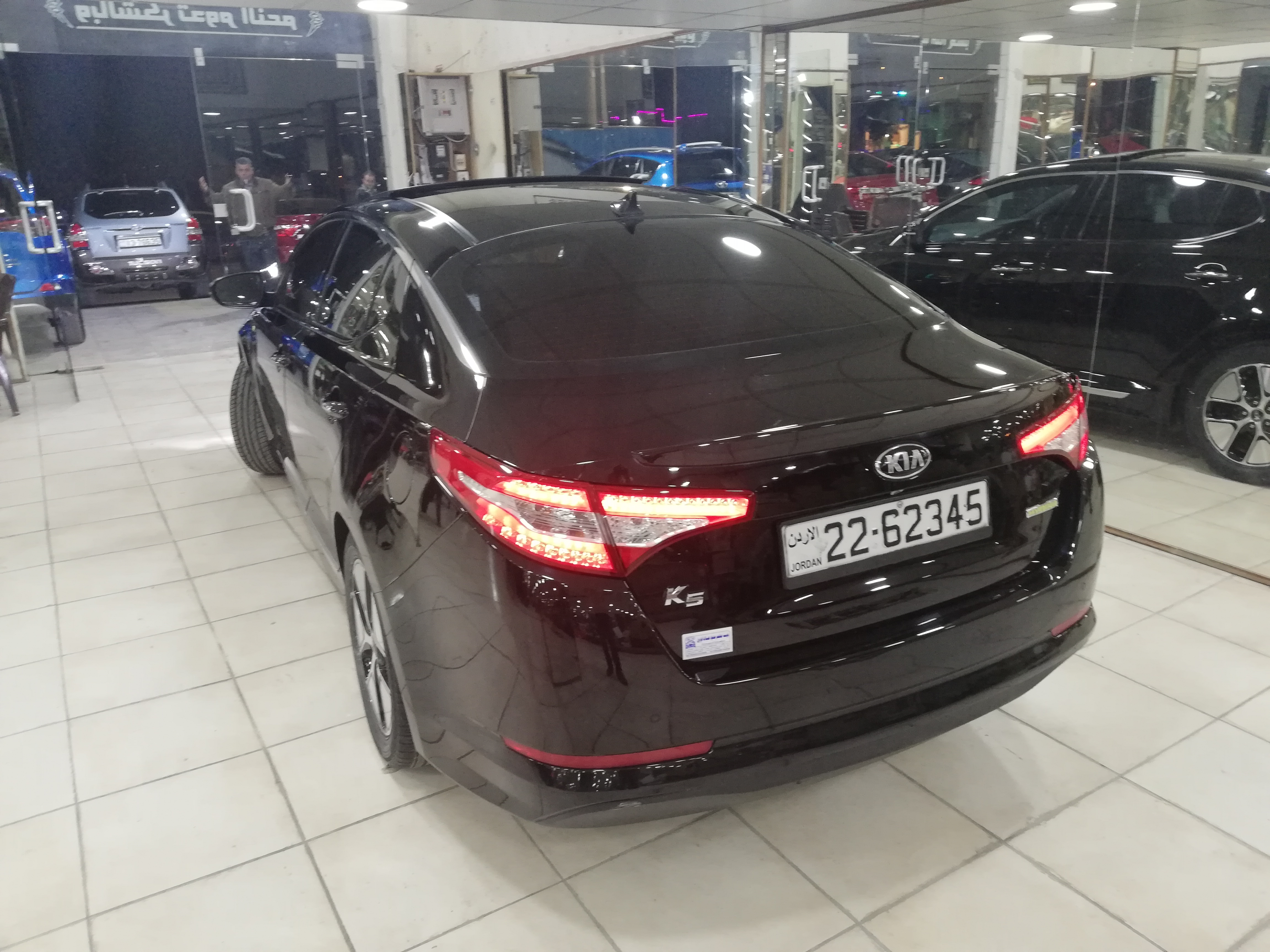 كيا k5 2013
لا تنسَ أنك شاهدت هذا الإعلان في عنكبوت
كيا k5
فحص 7 جيد
مواصفات فل كامل
لون اسود...