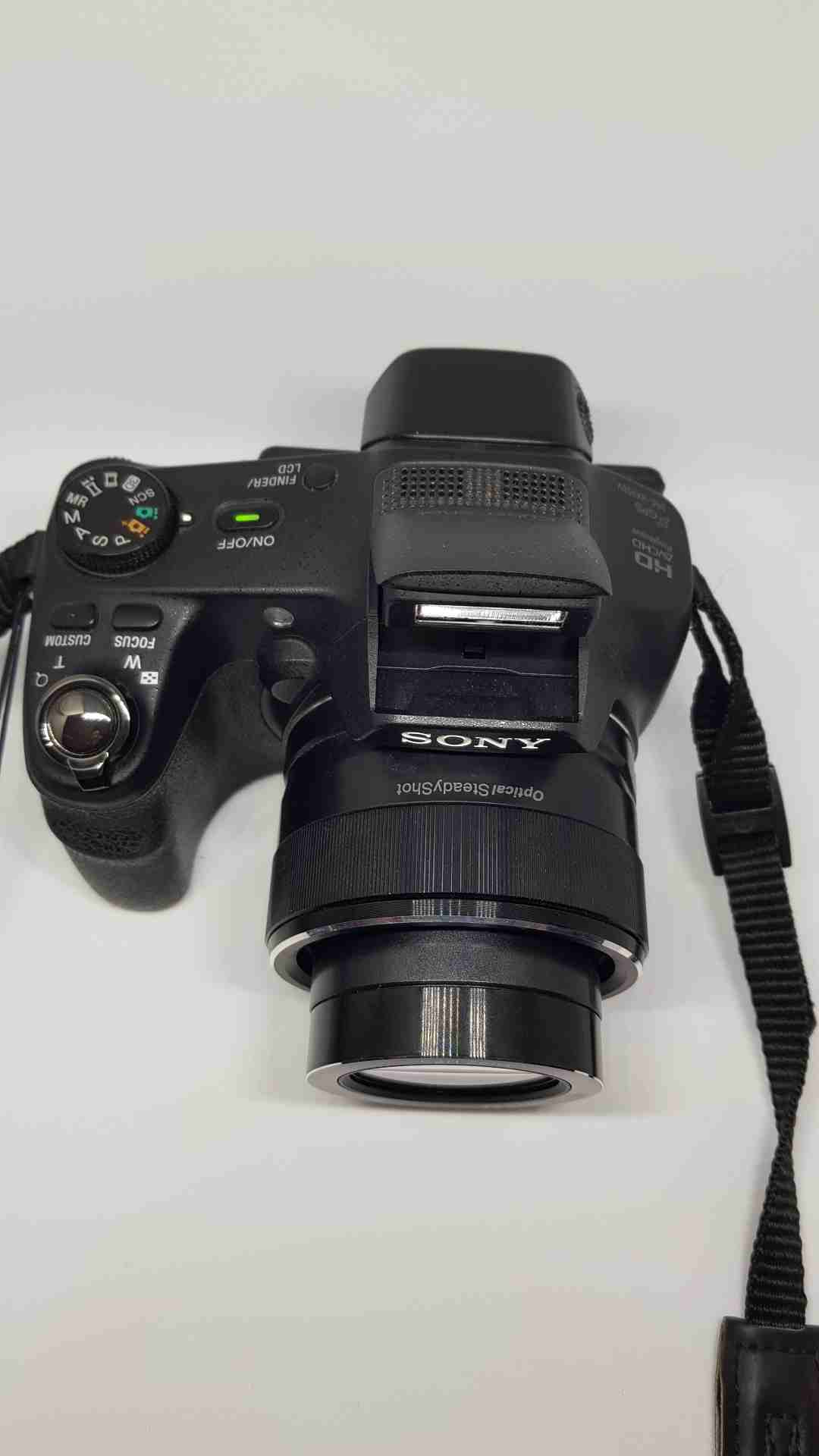 Sony Cyber-shot DSC-HX200V 18.2 MP 30X optical zoom
IN EXCELLENT CONDITION
لا تنسَ أنك شاهدت هذا الإعلان في عنكبوت...