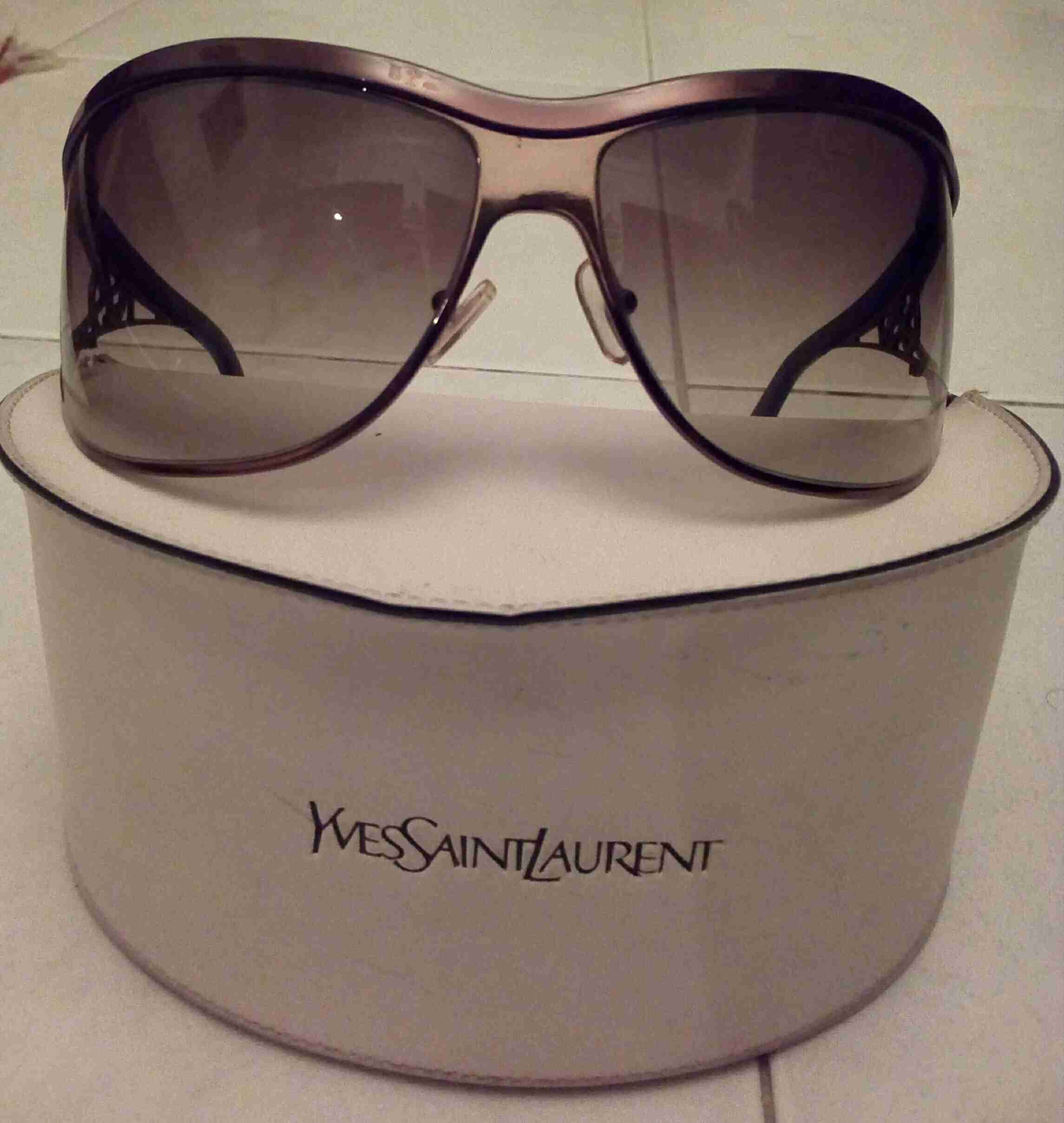 نظاره شمس اوريجينال yves saint laurent                                            


	 				لا تنسَ أنك شاهدت هذا الإعلان في عنكبوت            
	 				
                                نظاره شمس اصلي...