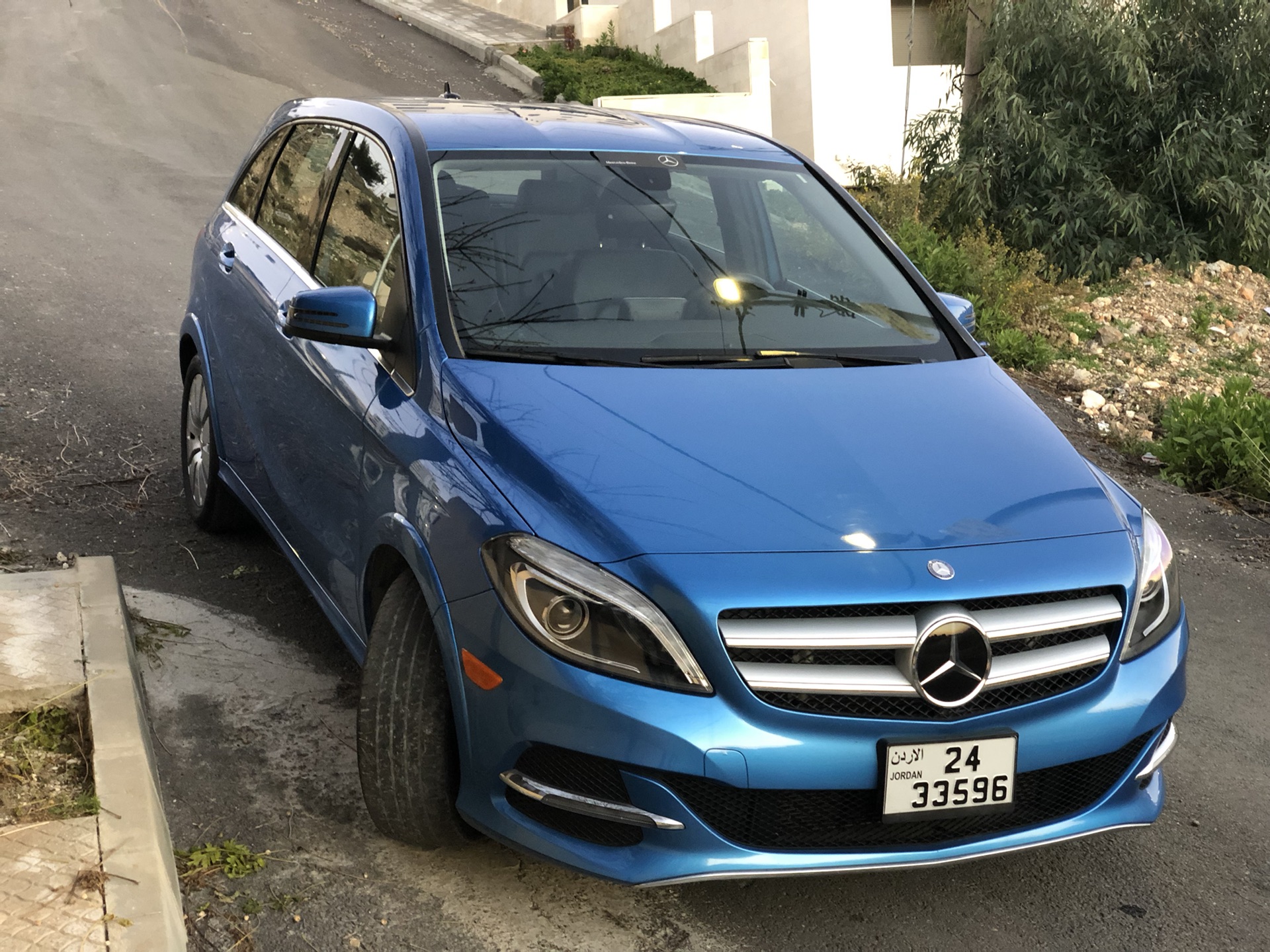 مرسيدس كهرباء Mercedes B Class
لا تنسَ أنك شاهدت هذا الإعلان في عنكبوت
B250
كهربائية
لون ازرق...