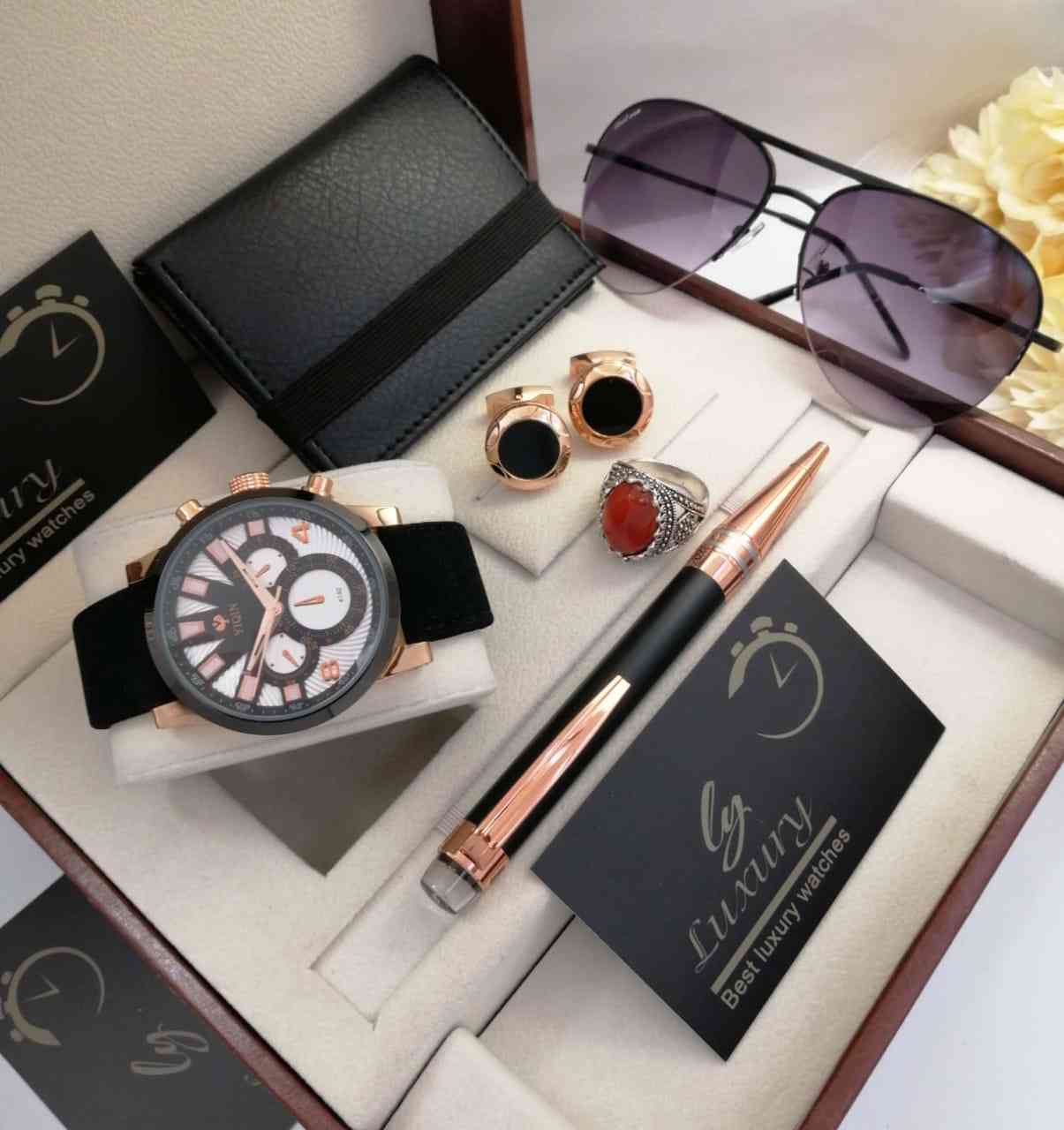 اطقم رجاليه فخمه شكل ماركة مونت بلانك العالميه متكونه من 9قطع
لا تنسَ أنك شاهدت هذا الإعلان في عنكبوت...