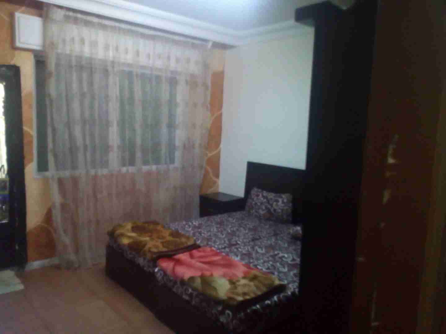 شقة مفروشة للايجار
لا تنسَ أنك شاهدت هذا الإعلان في عنكبوت
تلفون الحارس 0798132142
شقة مفروش...