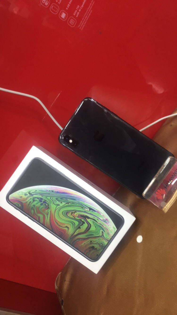 ايفون XS max مستعمل اقل من أسبوع الجهاز توب نضافه
لا تنسَ أنك شاهدت هذا الإعلان في عنكبوت
ايف...
