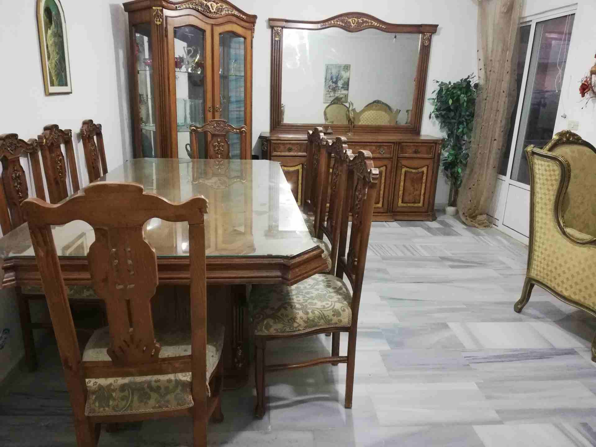 شقة مفروشة كبيرة عفش فاخر للايجار في مرج الحمام
لا تنسَ أنك شاهدت هذا الإعلان في عنكبوت
شقة 165 م...