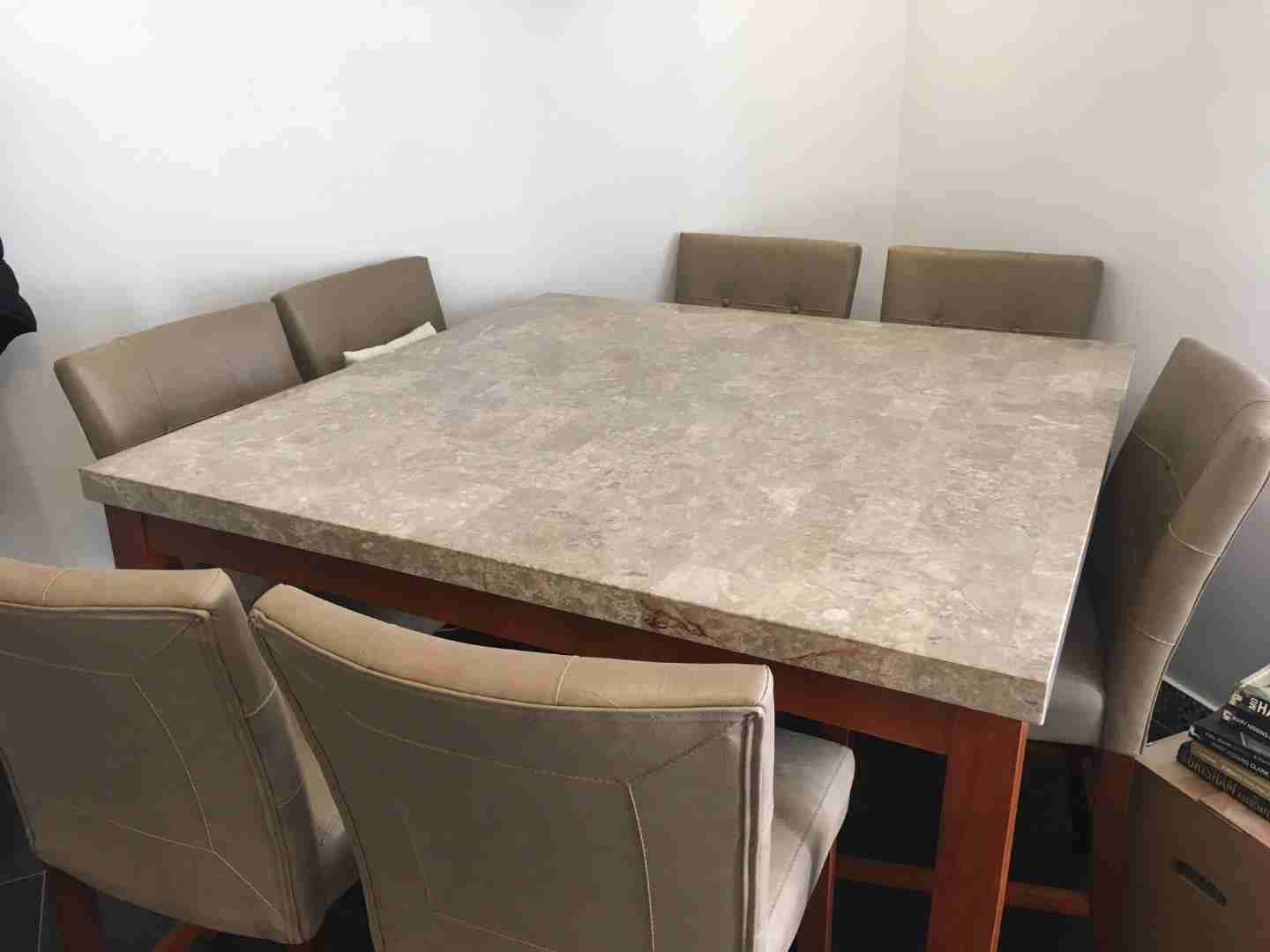 Gorgeous marble dining table and 8 chairs for Sale                                            


	 				لا تنسَ أنك شاهدت هذا الإعلان في عنكبوت            
	 				
                                Go...