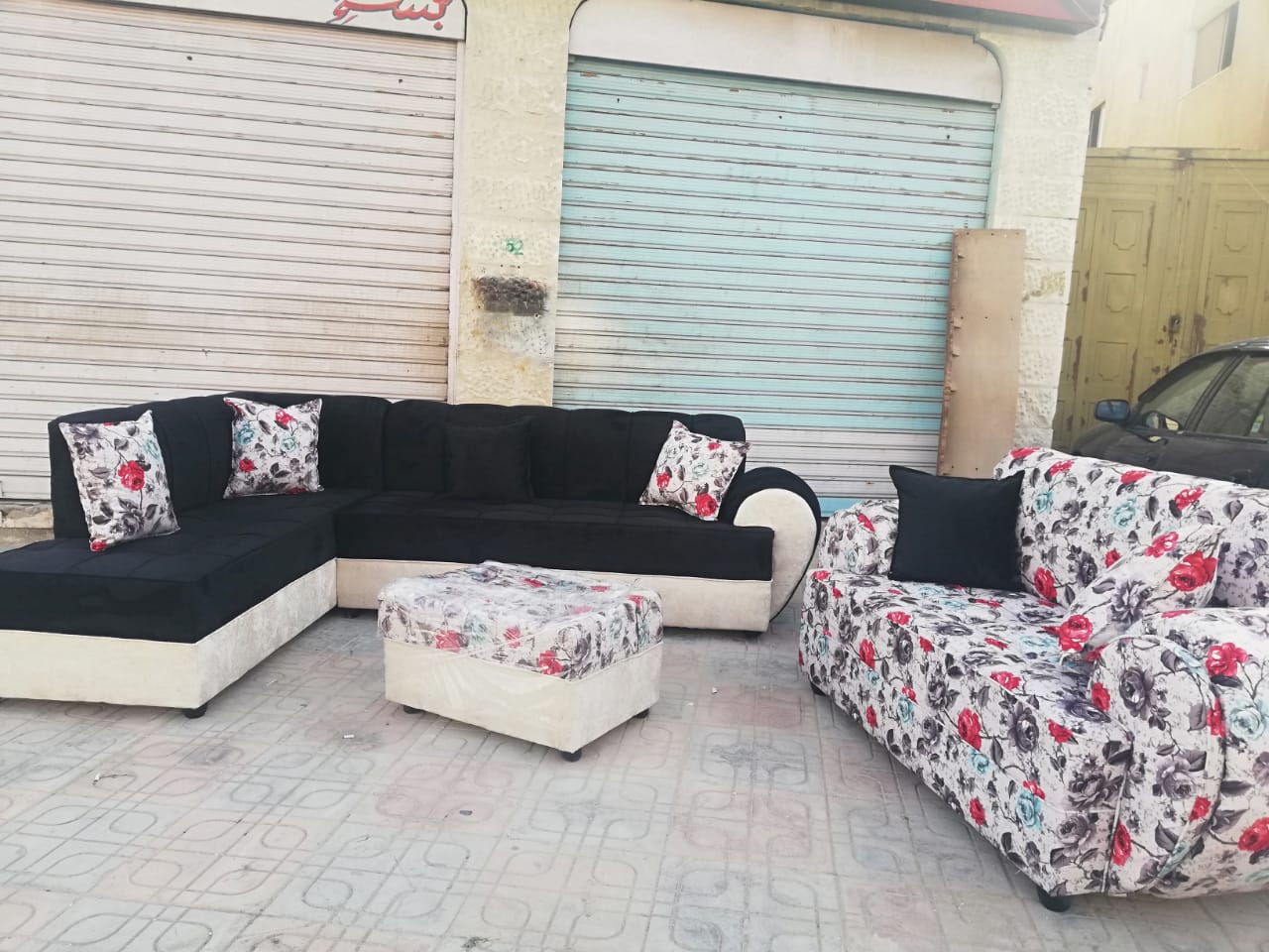 أطقم كنب كورنرات الوسام نزلت اسعار الكورنرات
لا تنسَ أنك شاهدت هذا الإعلان في عنكبوت
تعلن مفر...
