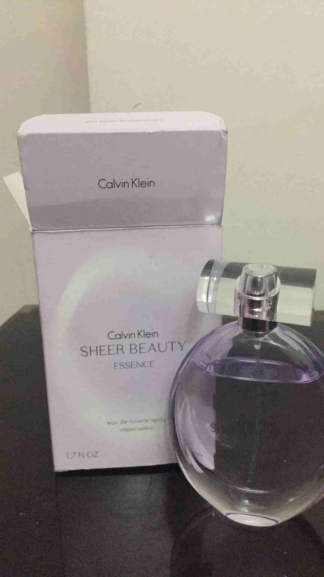عطر من امريكا
لا تنسَ أنك شاهدت هذا الإعلان في عنكبوت
Calvin Klein عطر من امريكا...