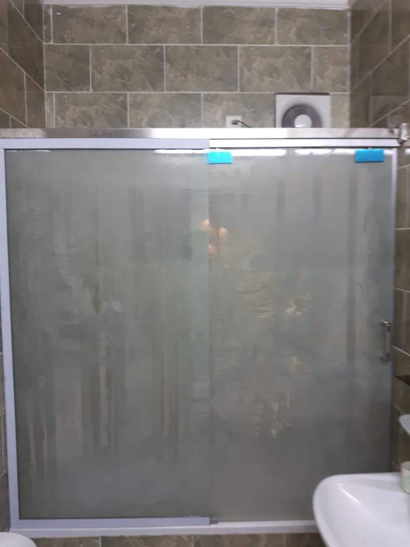 زجاج سكوريت ومرايا شورات حمام
لا تنسَ أنك شاهدت هذا الإعلان في عنكبوت
مختصون ف اعمال الزجاج ا...