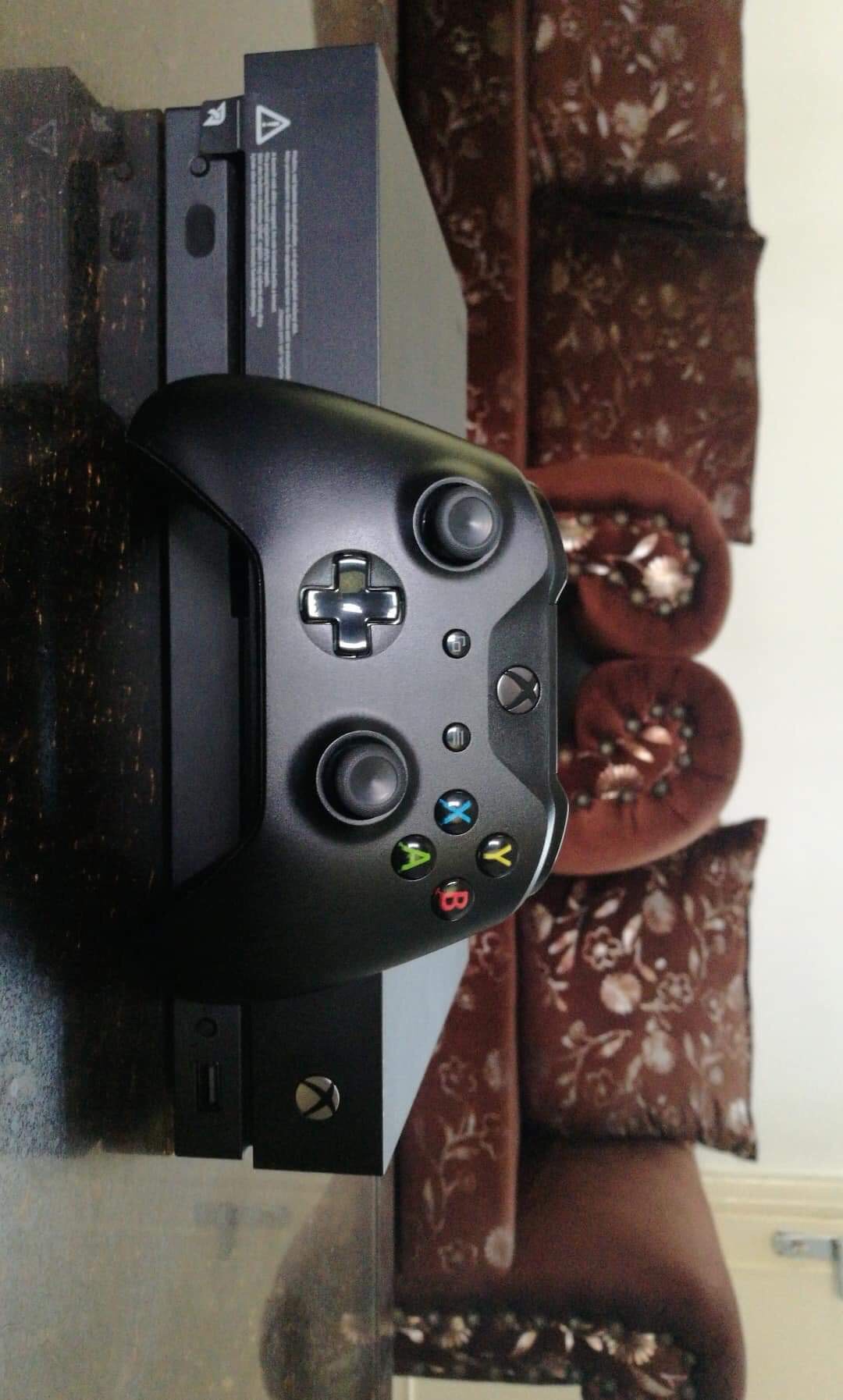 Xbox one x
لا تنسَ أنك شاهدت هذا الإعلان في عنكبوت
الجهاز وكاله
ما في اشي
استخدام جدا خفيف...