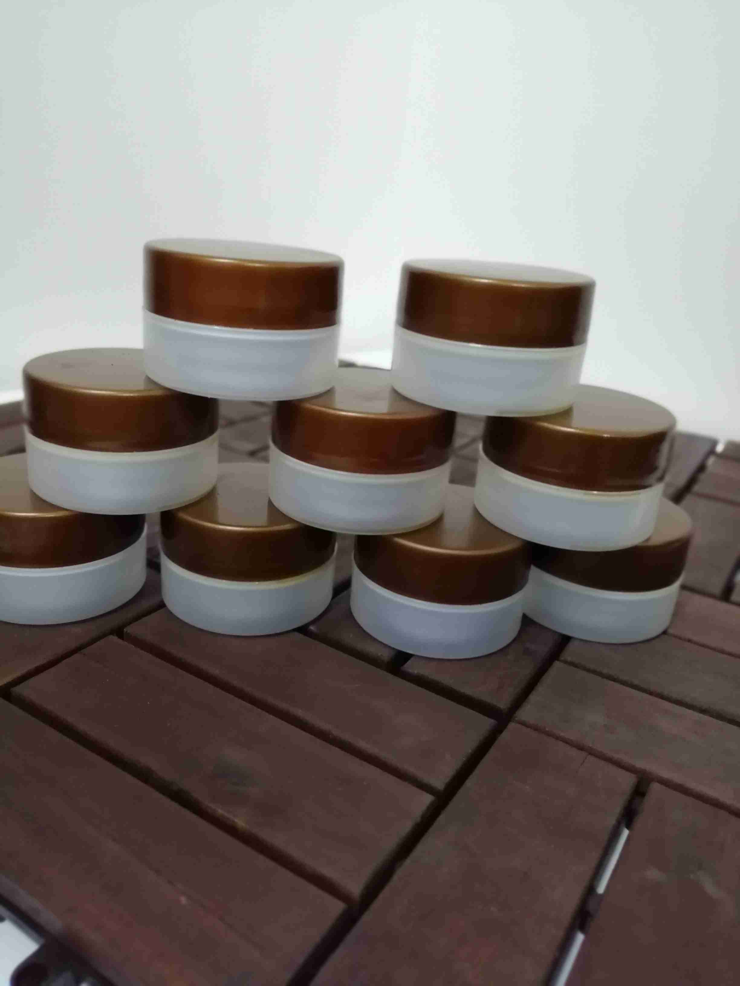 أجود أنواع البخور الإماراتي والبحريني والدوسري والعود
لا تنسَ أنك شاهدت هذا الإعلان في عنكبوت...