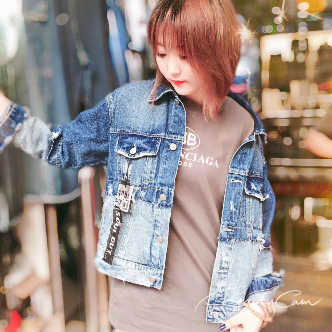 Cairo madint nasr                                            


	 				لا تنسَ أنك شاهدت هذا الإعلان في عنكبوت            
	 				
                                Jacket jeans Balenciaga...
