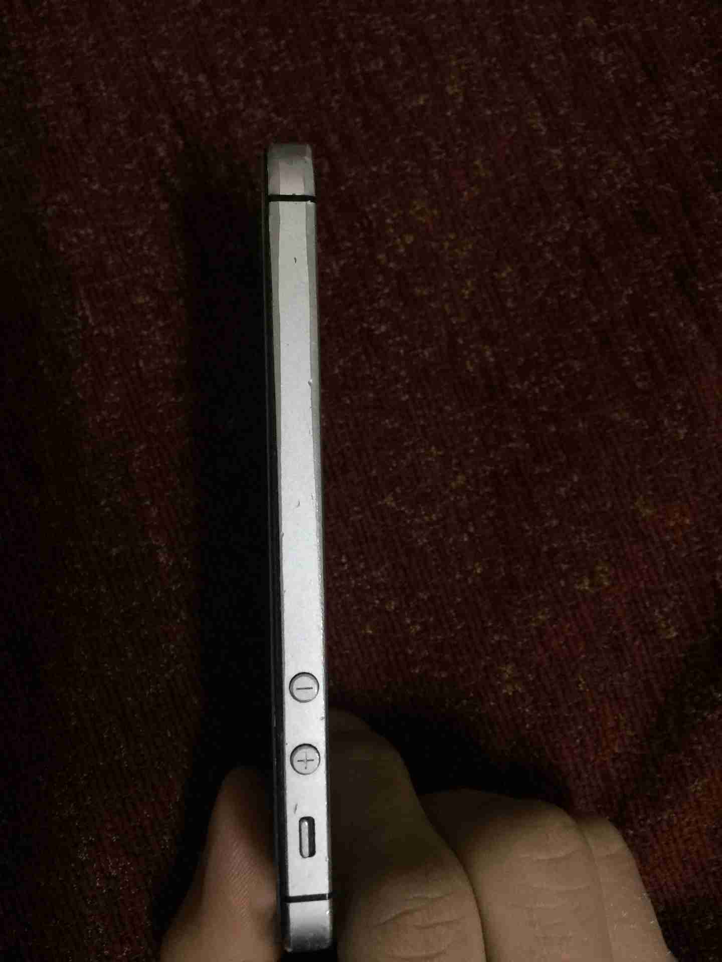 ايفون 5s 32GB                                            


	 				لا تنسَ أنك شاهدت هذا الإعلان في عنكبوت            
	 				
                                ايفون 5s 
32GB
اسود 
معا بس شاحن ول كرت...