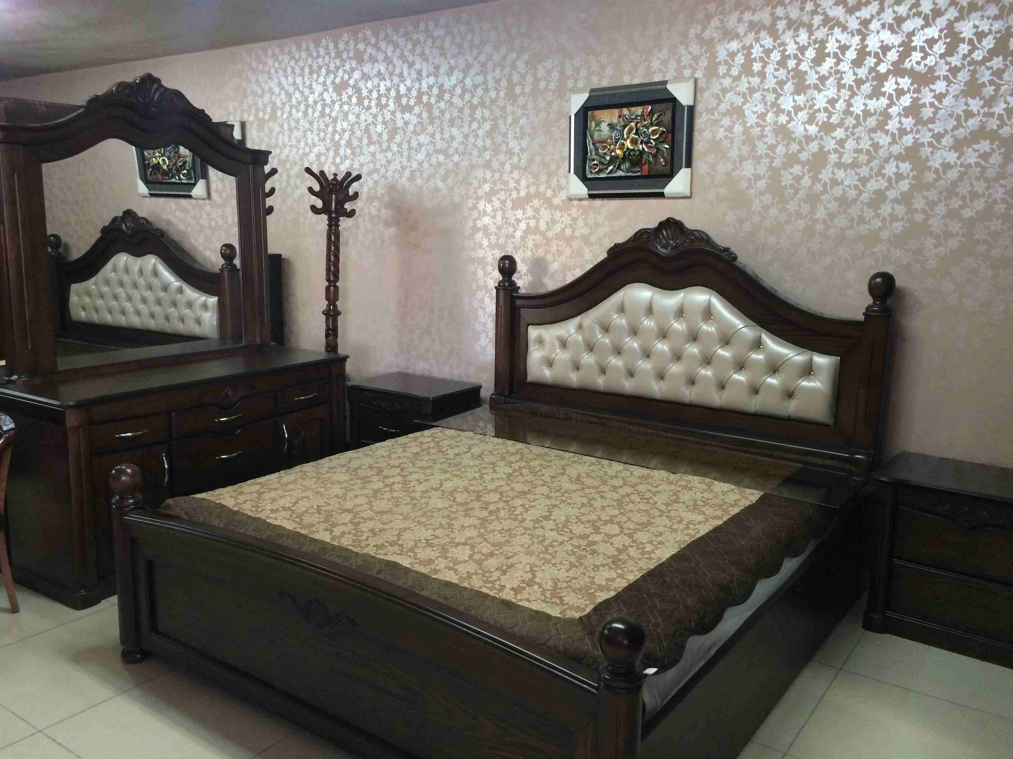 bedroom 2018                                            


	 				لا تنسَ أنك شاهدت هذا الإعلان في عنكبوت            
	 				
                            اكبر تشكيلة من غرف النوم الماستر 
اهلا وسهل...