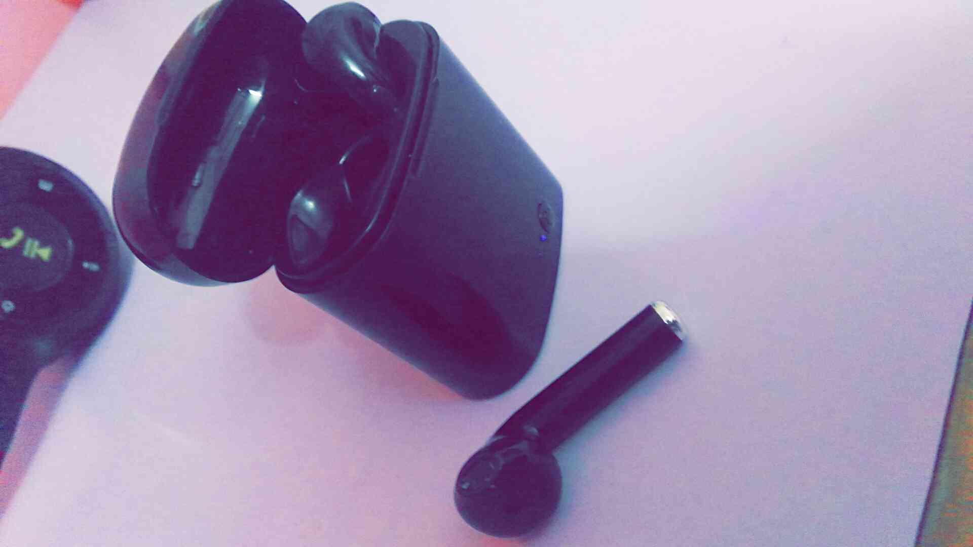 سماعة بلوتوث                                            


	 				لا تنسَ أنك شاهدت هذا الإعلان في عنكبوت            
	 				
                                استعمال اسبوع واحد صوت نقي و واضح 
معها...