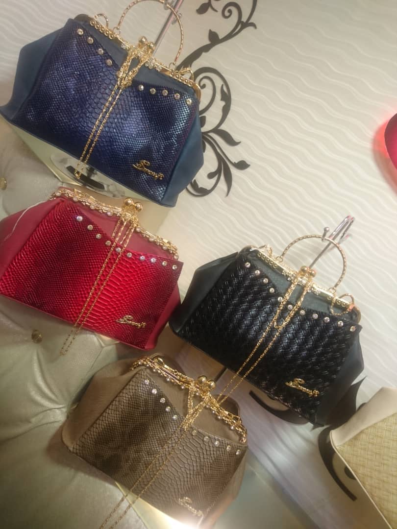 شناتي نسائيه راقيه جدا البيع جمله لتواصل 0798484092
لا تنسَ أنك شاهدت هذا الإعلان في عنكبوت
ش...