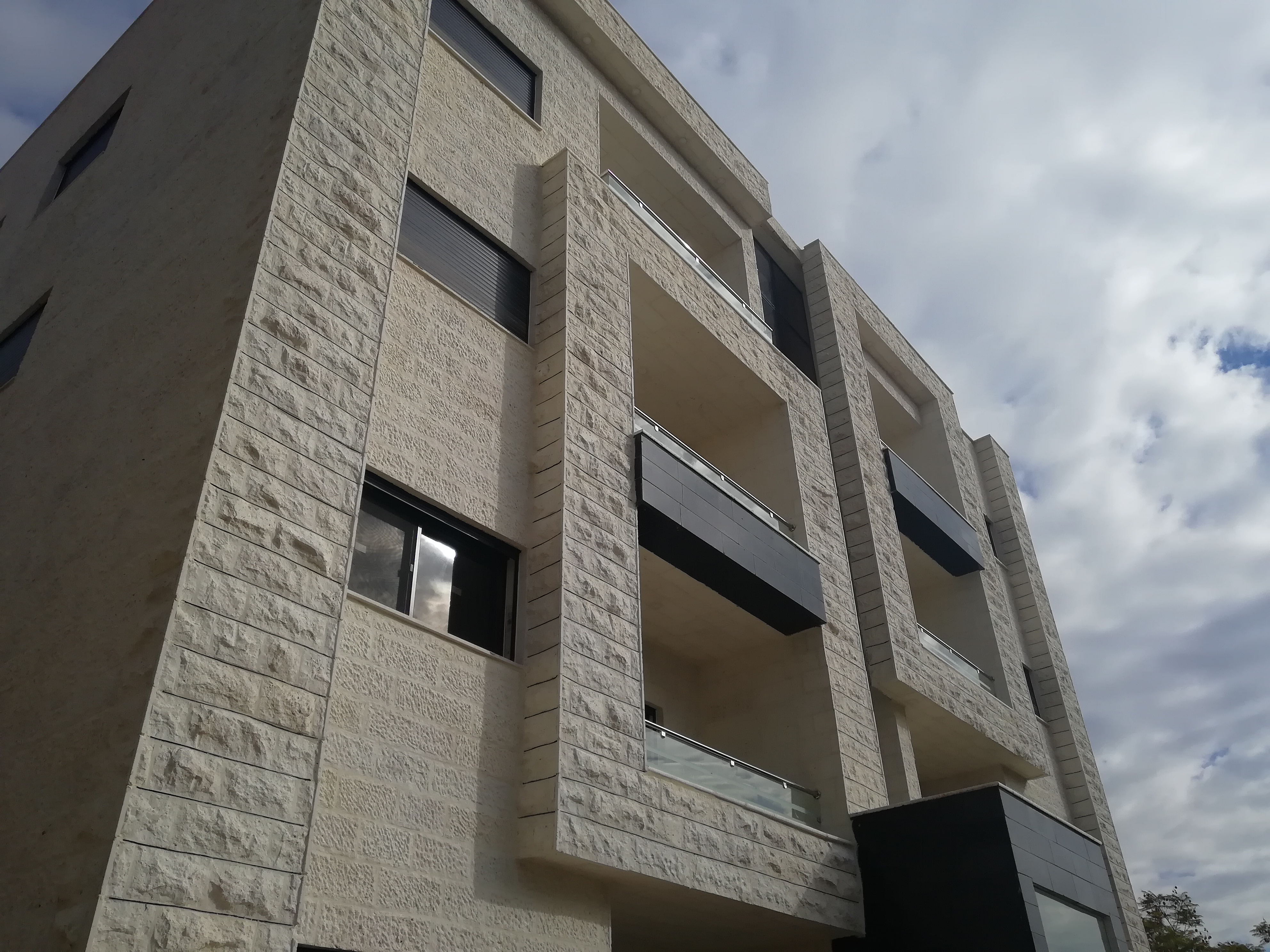 استوديوهات بالاقساط بجانب الجامعة الاردنية ومن المالك مباشرة
لا تنسَ أنك شاهدت هذا الإعلان في عنكبوت...