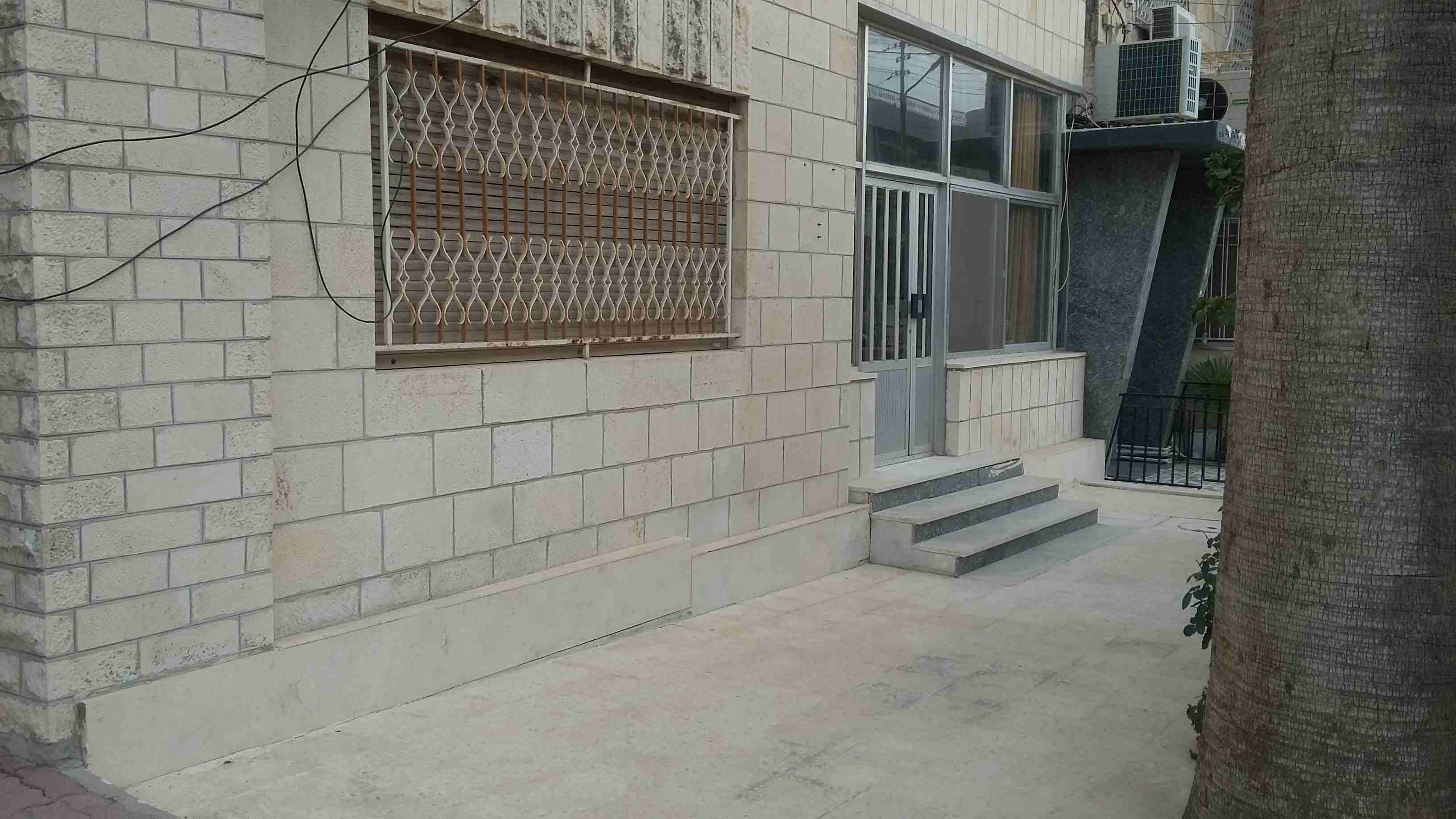 شقه طابق أرضي دوار السابع
لا تنسَ أنك شاهدت هذا الإعلان في عنكبوت
الطابق الأرضي
طابق أرضي مدخلي...