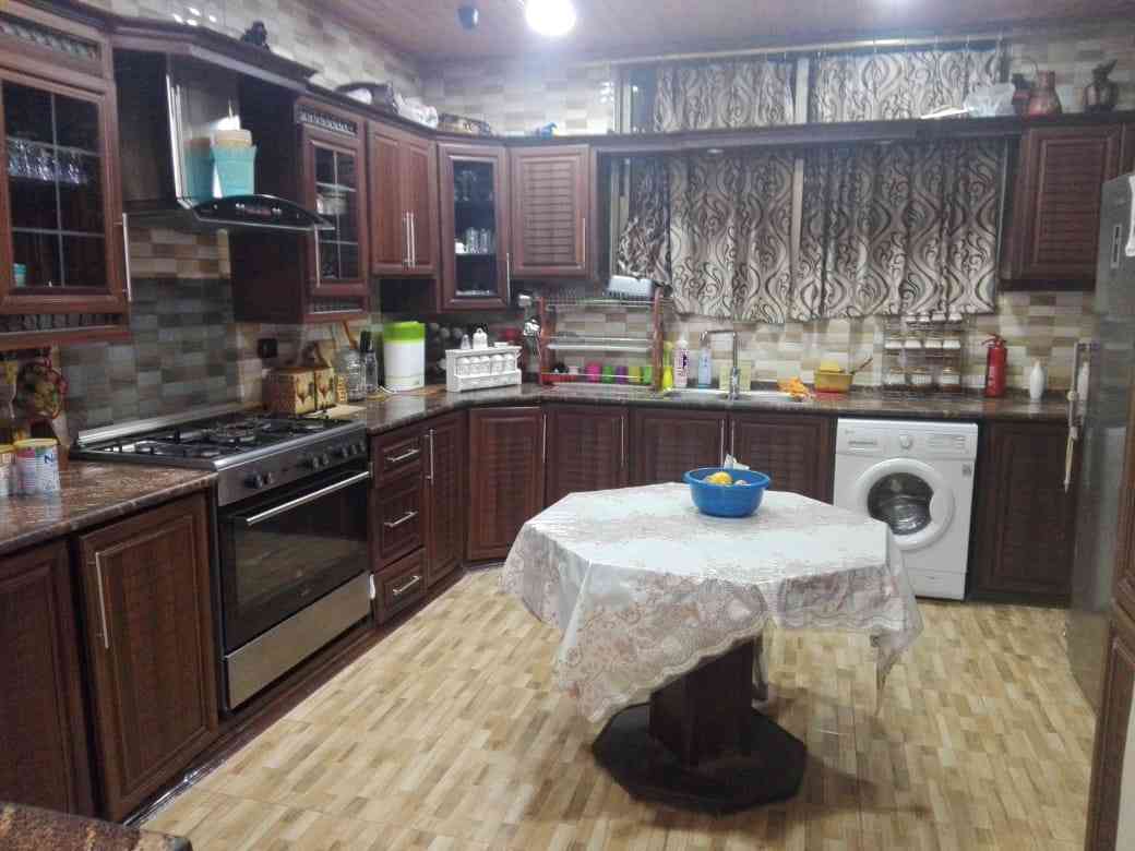 شقة ارضية 145م 250م حديقة وكراج خاص في مرج الحمام - 3 نوم واحد ماستر-
لا تنسَ أنك شاهدت هذا الإعلان في عنكبوت...