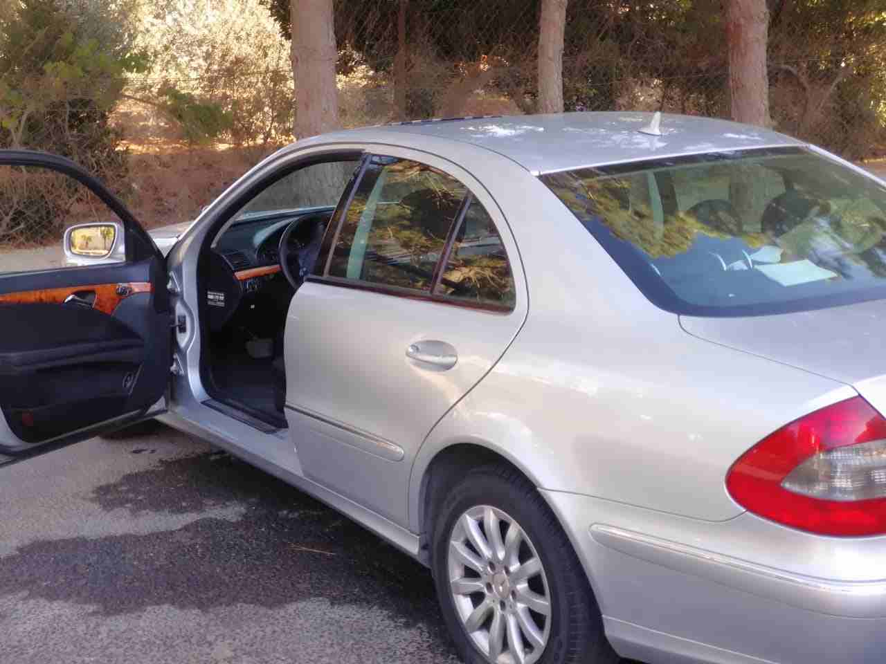 مرسيدس E200 اليجانس موديل 2007
لا تنسَ أنك شاهدت هذا الإعلان في عنكبوت
مرسيدس E200 اليجانس/كومبرى...