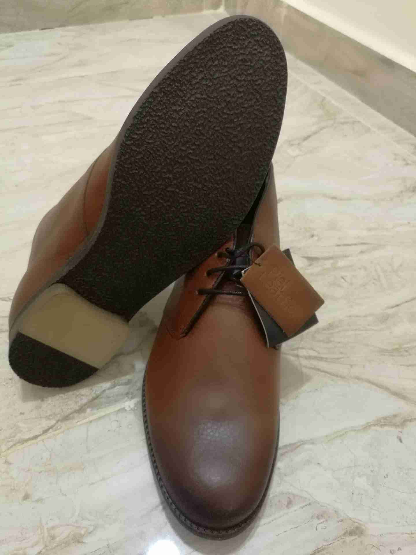 ZARA أحذية أصلية جلد طبيعي 100%
لا تنسَ أنك شاهدت هذا الإعلان في عنكبوت
أحذية جلد طبيعي 100%...
