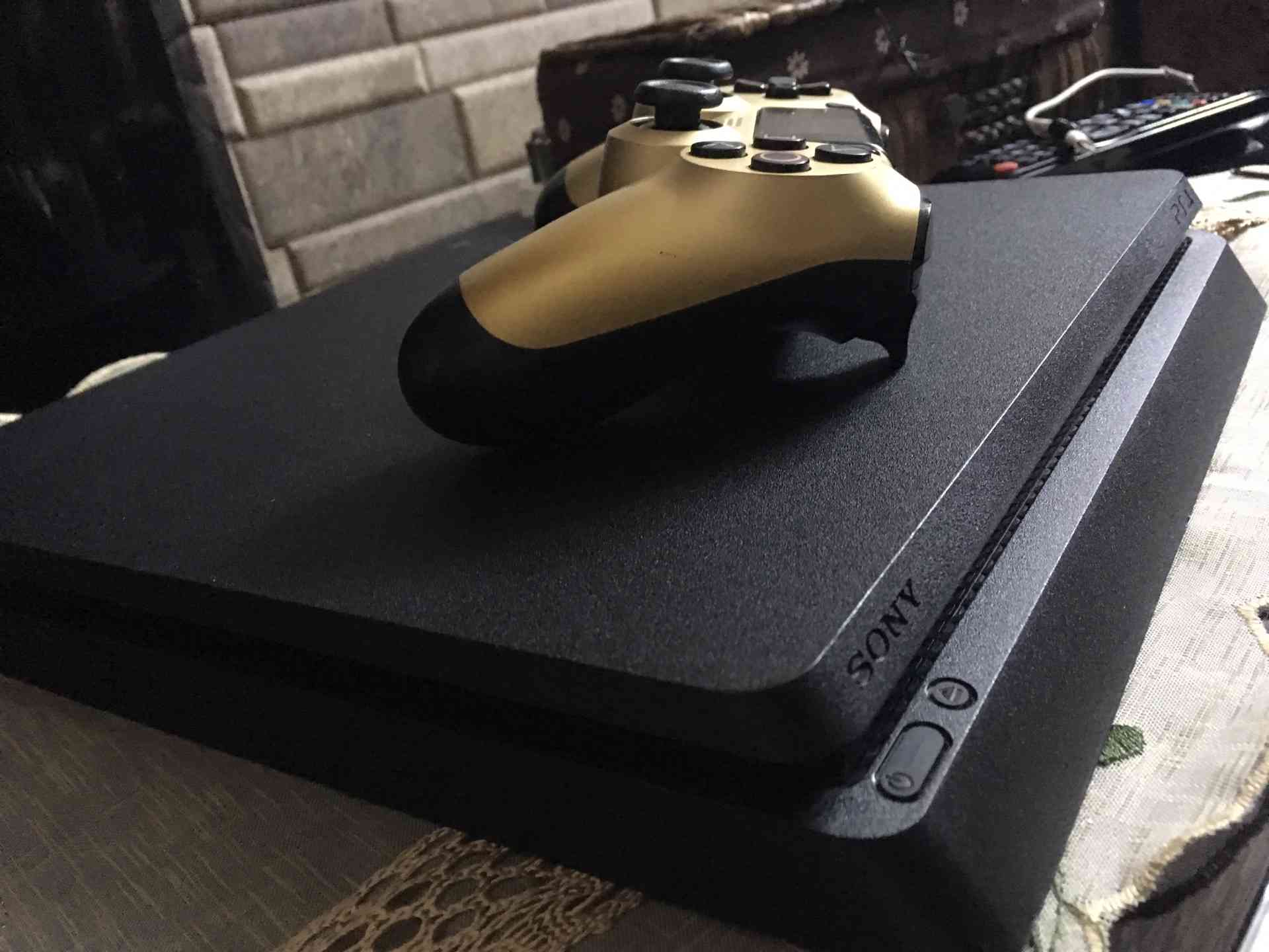 ps4 with Dead Red 2
لا تنسَ أنك شاهدت هذا الإعلان في عنكبوت
مستخدم اقل من شهرين بحالة الوكالة...