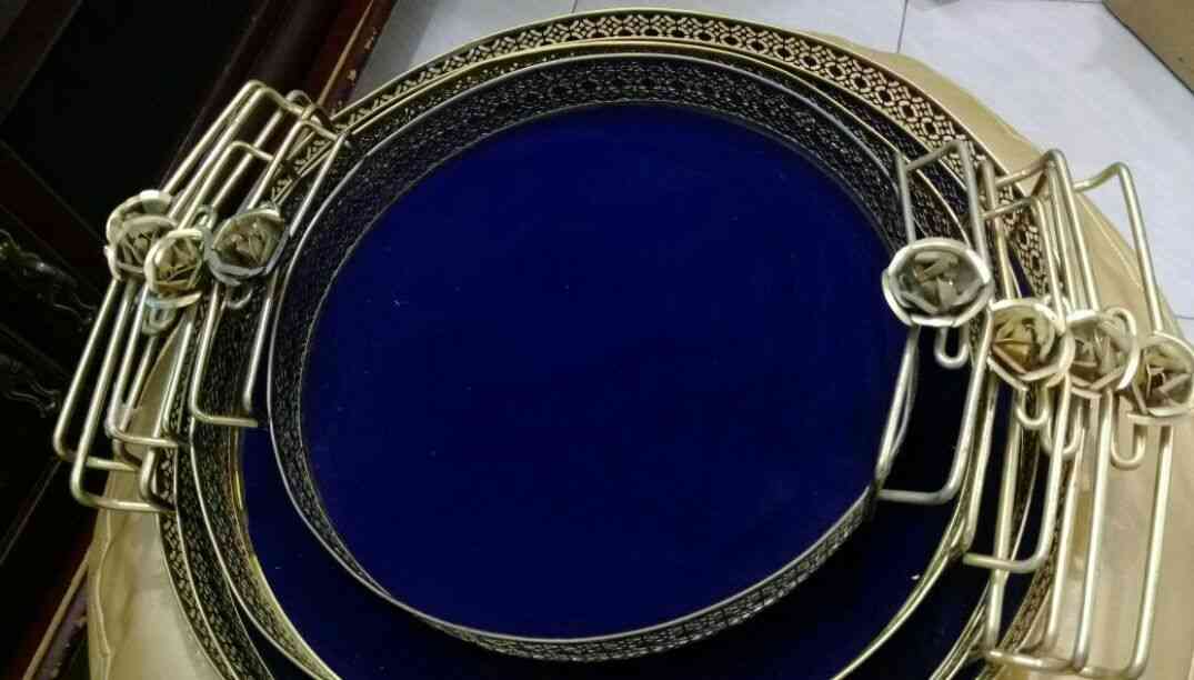 تباسي للضيافة أربع مقاسات   مقاسين بقاعدة مرآة                                            


	 				لا تنسَ أنك شاهدت هذا الإعلان في عنكبوت            
	 				
                                مجموعة...