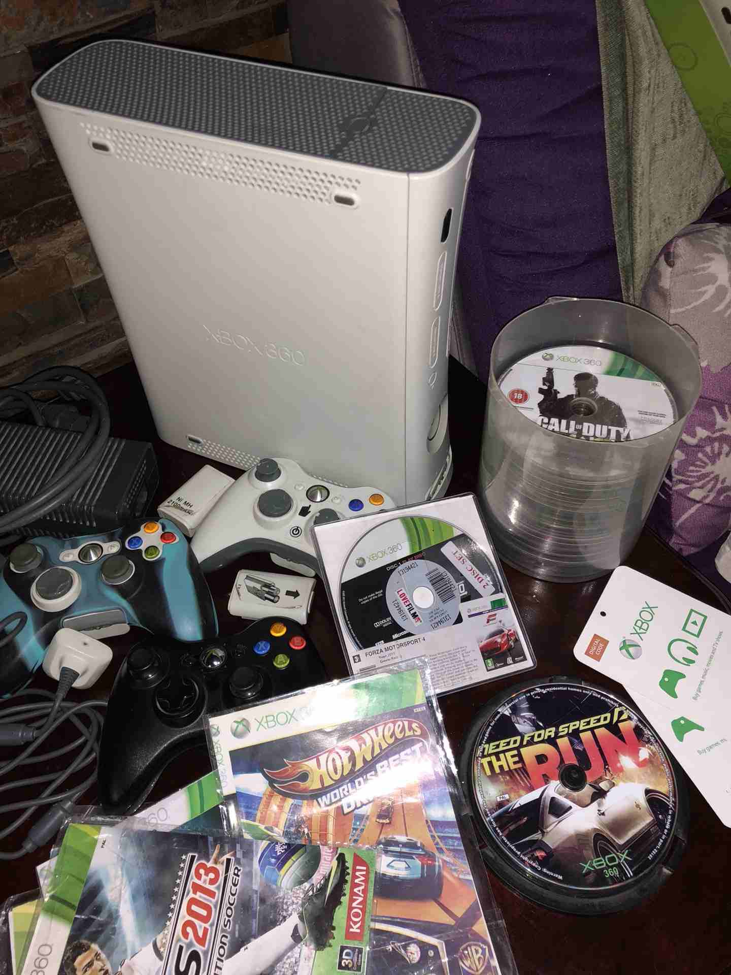 اكس بوكس360xbox جيجا256 gb بحاله ممتازة مع 4 أيدي و معدله اجدد تعديل و 255 سديcd                                            


	 				لا تنسَ أنك شاهدت هذا الإعلان في عنكبوت...