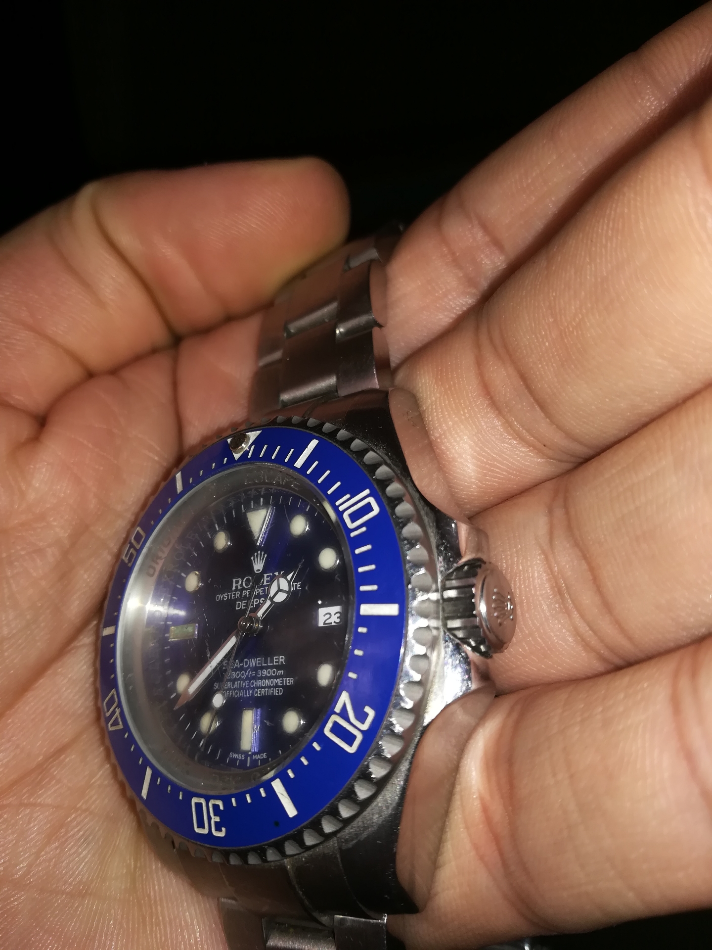 ROLEX DEEB SEA
لا تنسَ أنك شاهدت هذا الإعلان في عنكبوت
اعلى صنف ولون مميز.......