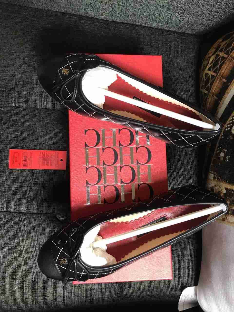 Carolina Herrera Ballarena Brandnew size 37                                            


	 				لا تنسَ أنك شاهدت هذا الإعلان في عنكبوت            
	 				
                                Ballarena...