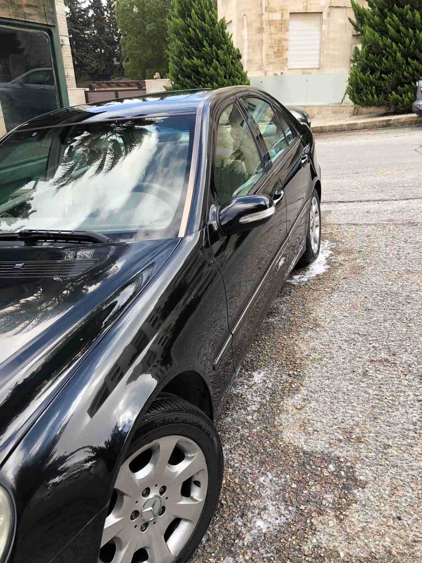 C200 للبيع                                            


	 				لا تنسَ أنك شاهدت هذا الإعلان في عنكبوت            
	 				
                            - موديل 2007
- فحص كااامل
- تامين شامل 
- لون...