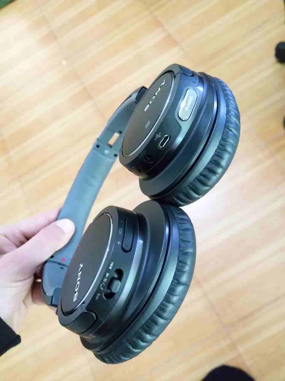 Sony سماعات الأصلية                                            


	 				لا تنسَ أنك شاهدت هذا الإعلان في عنكبوت            
	 				
                            سماعات Sony Bluetooth aux mic سماعه خ...