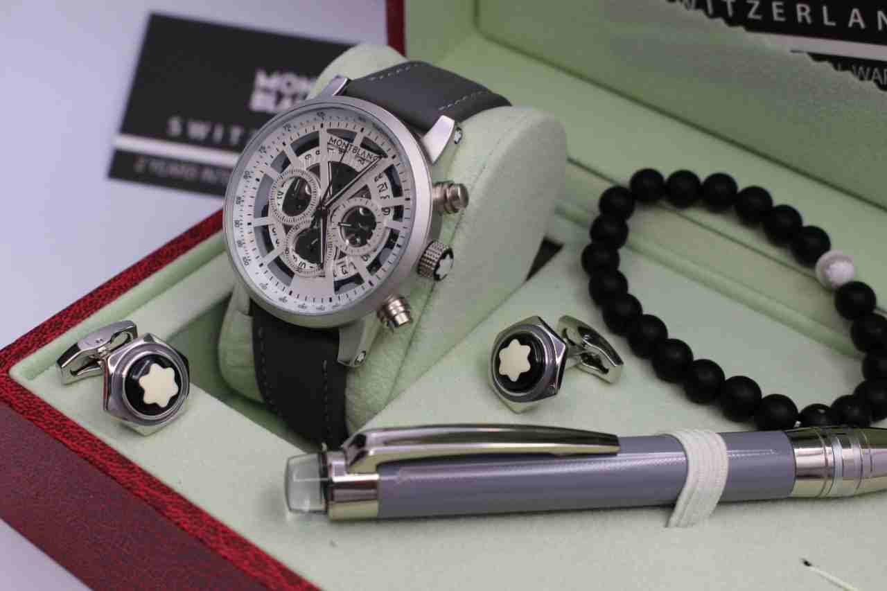 طقم مونت بلانك
لا تنسَ أنك شاهدت هذا الإعلان في عنكبوت
*MONTBLANC*
*اطقم مونت بلانك رجالي*
*مخمل...