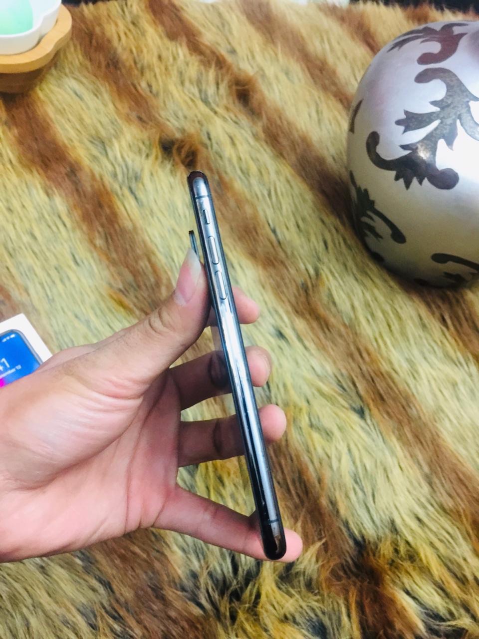 ايفون X مساحة 64 جيجا معه جميع اغراضه اخو الجديد التلفون بسعر مغري
لا تنسَ أنك شاهدت هذا الإعلان في عنكبوت...