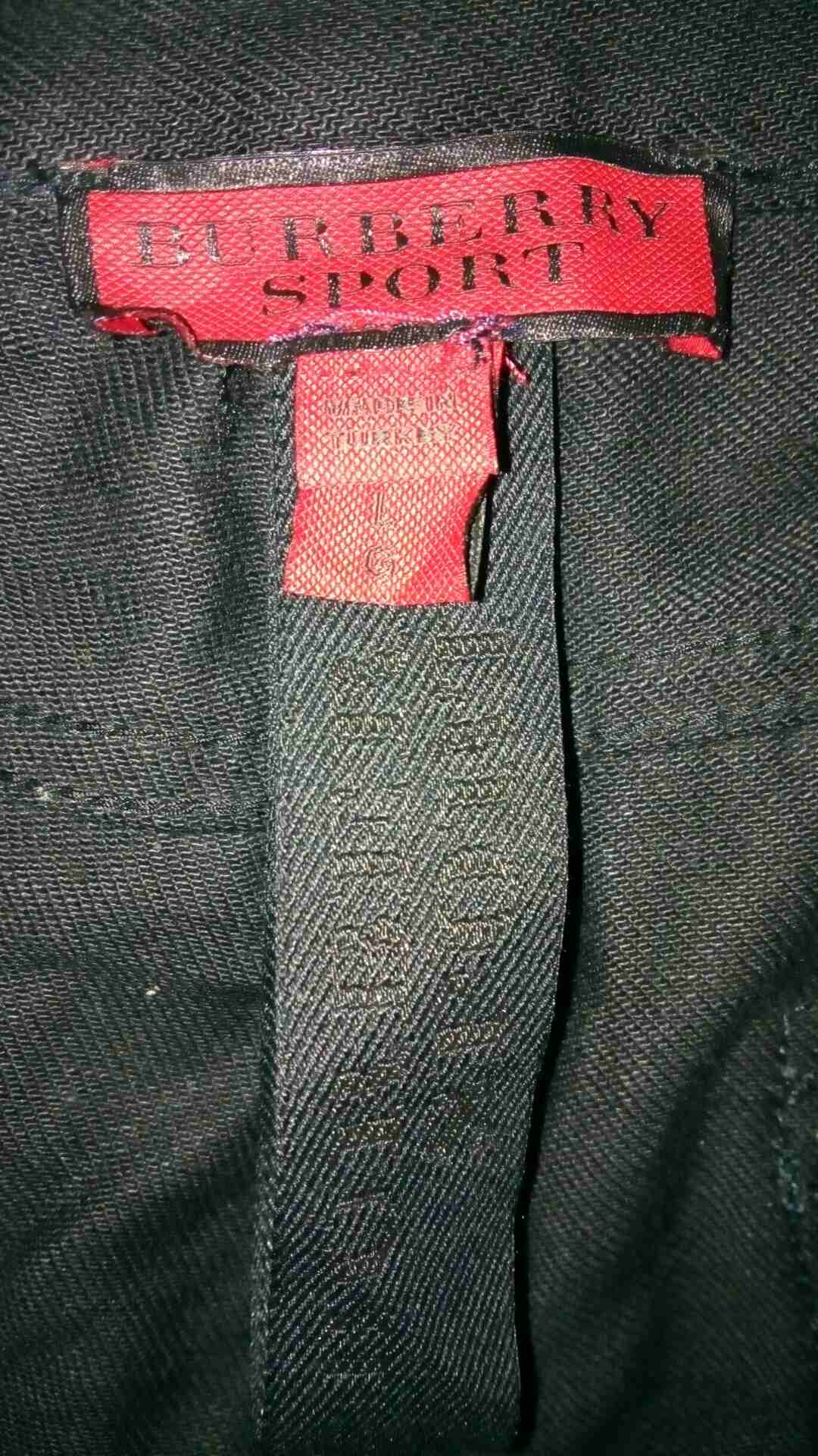 بنطلون BURBERRY اصلي و جديد 100% من ارقى الماركات العالمية
لا تنسَ أنك شاهدت هذا الإعلان في عنكبوت...
