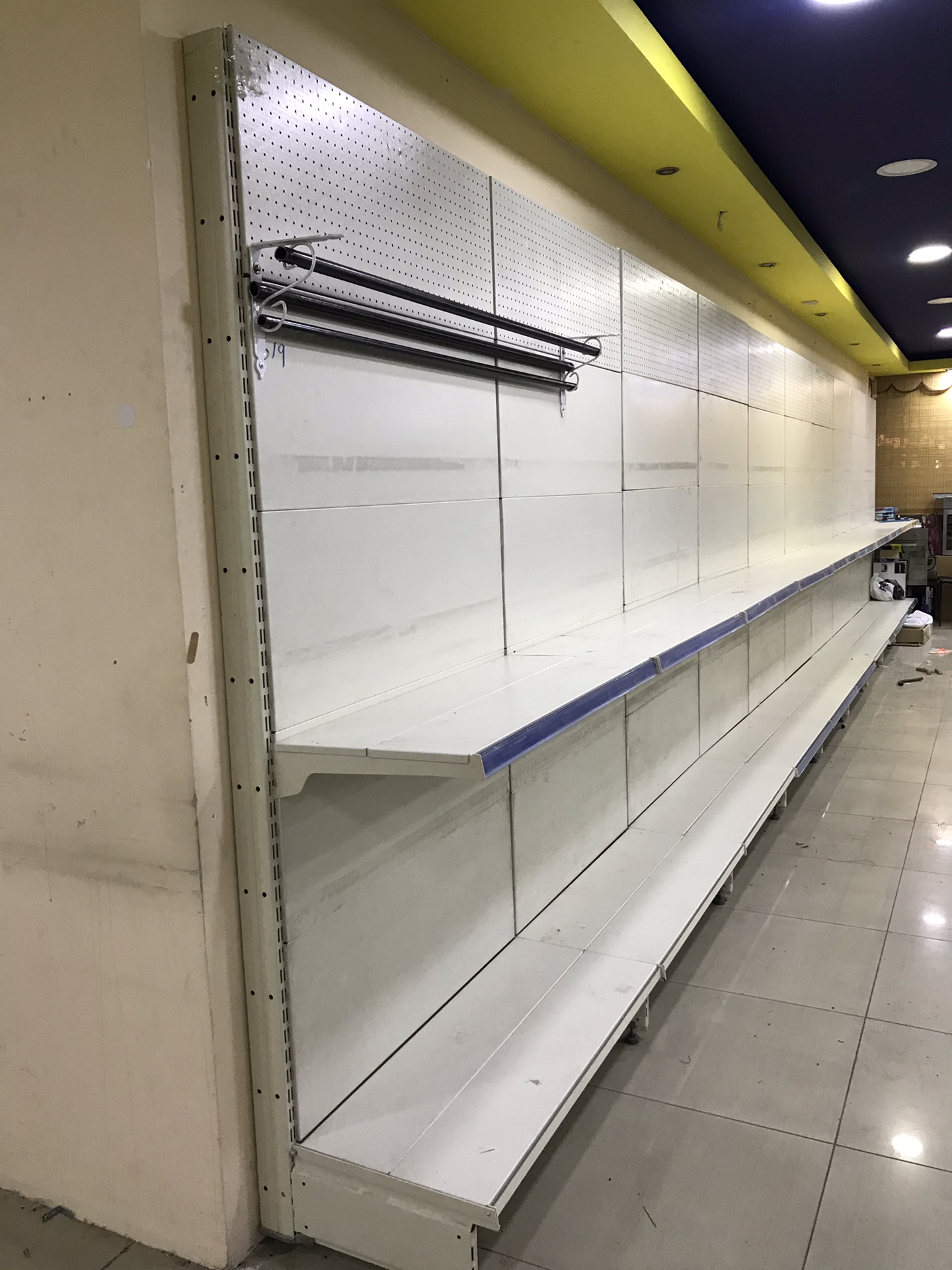 رفوف بلاستيك وحديد بسعر مغري
لا تنسَ أنك شاهدت هذا الإعلان في عنكبوت
رفوف بلاستيك وحديد
ستا...