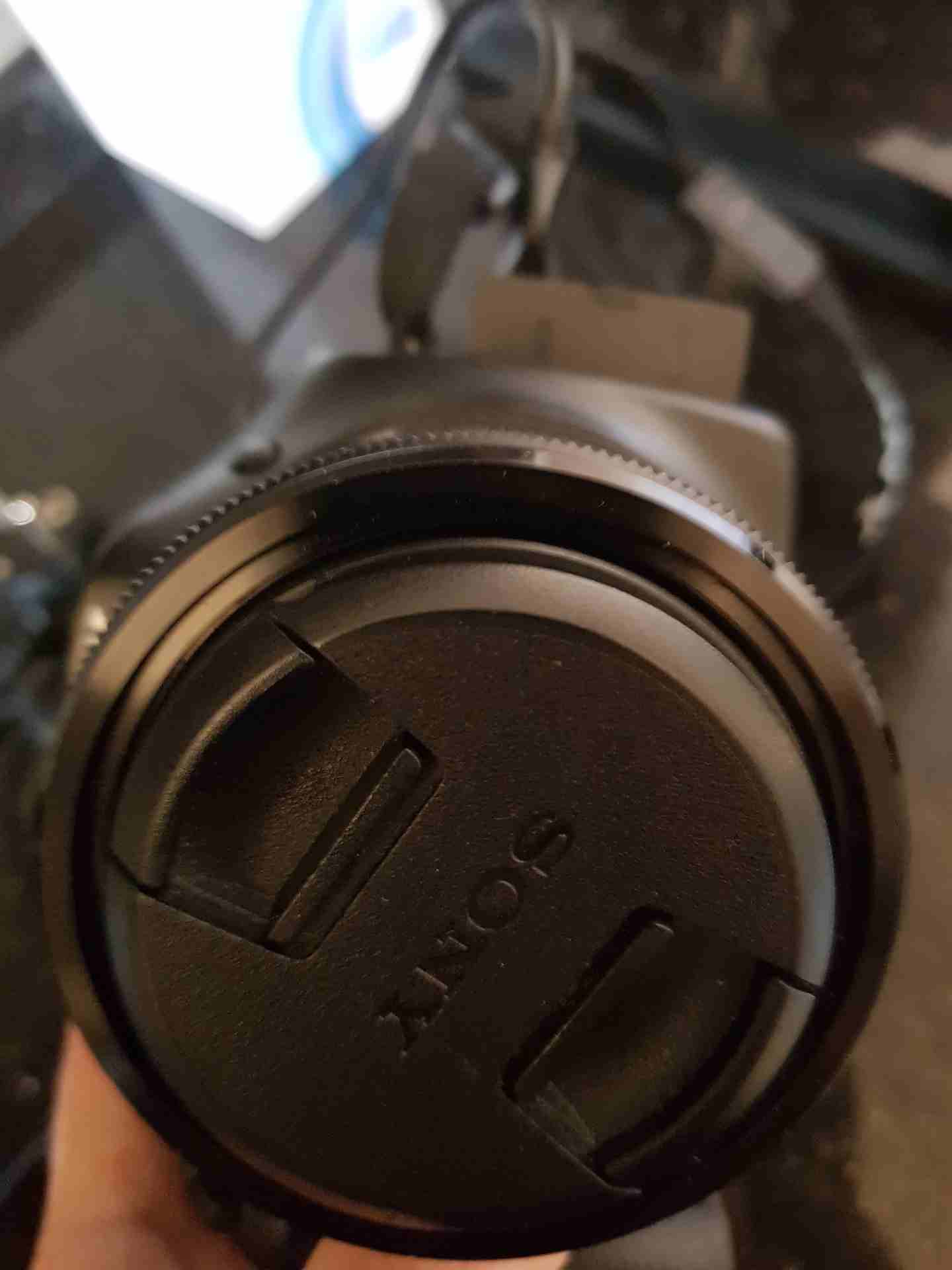 SONY DSC-HX300 50X OPTICAL ZOOM with original Sony BAG
لا تنسَ أنك شاهدت هذا الإعلان في عنكبوت
ال...