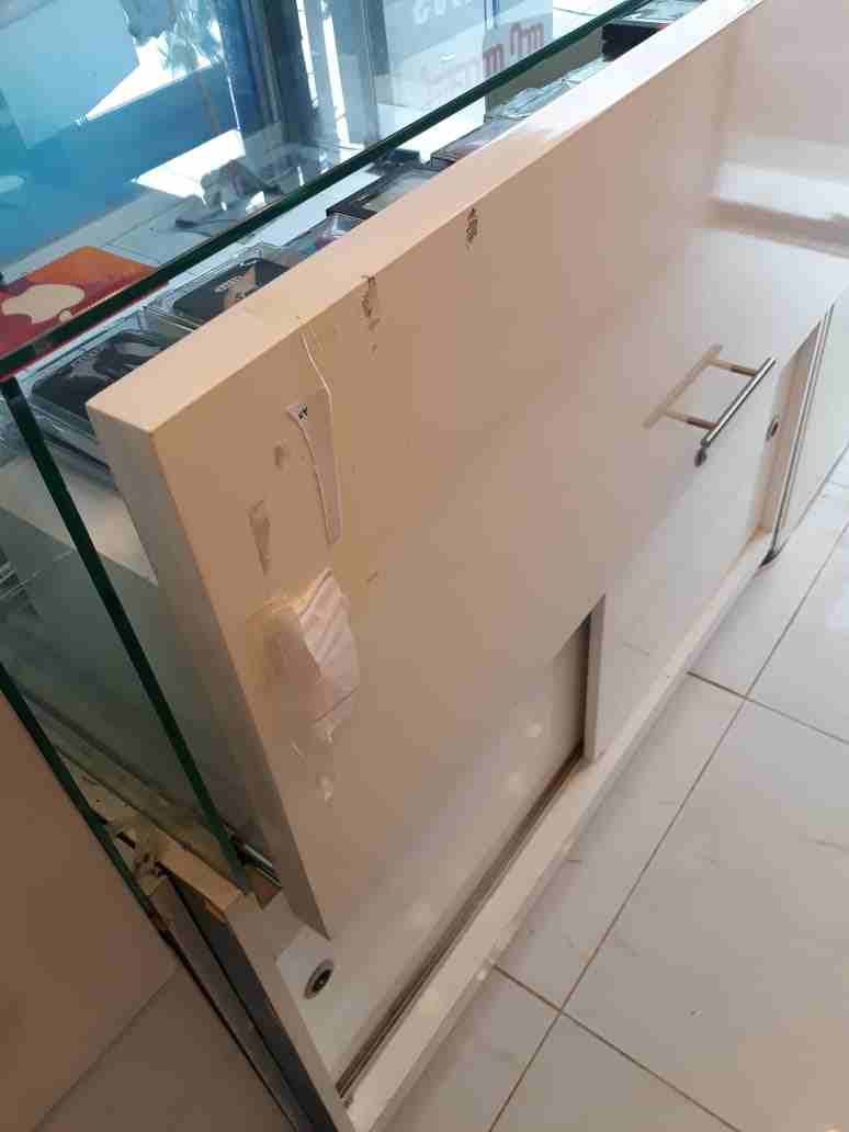باترينت سامسونج للبيع
لا تنسَ أنك شاهدت هذا الإعلان في عنكبوت
باترينه مضيئه للبيع جديده...