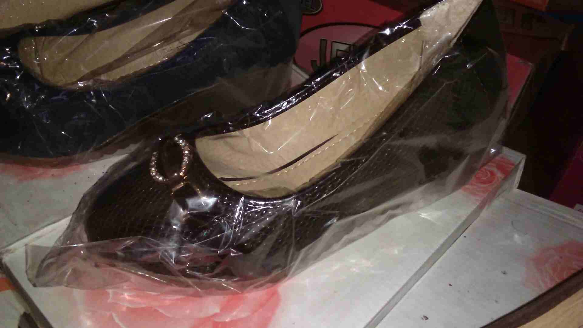 شروة احذيه
لا تنسَ أنك شاهدت هذا الإعلان في عنكبوت
شروة احذيه ستاتي بناتي رجالي ولادي اطفال العدد...