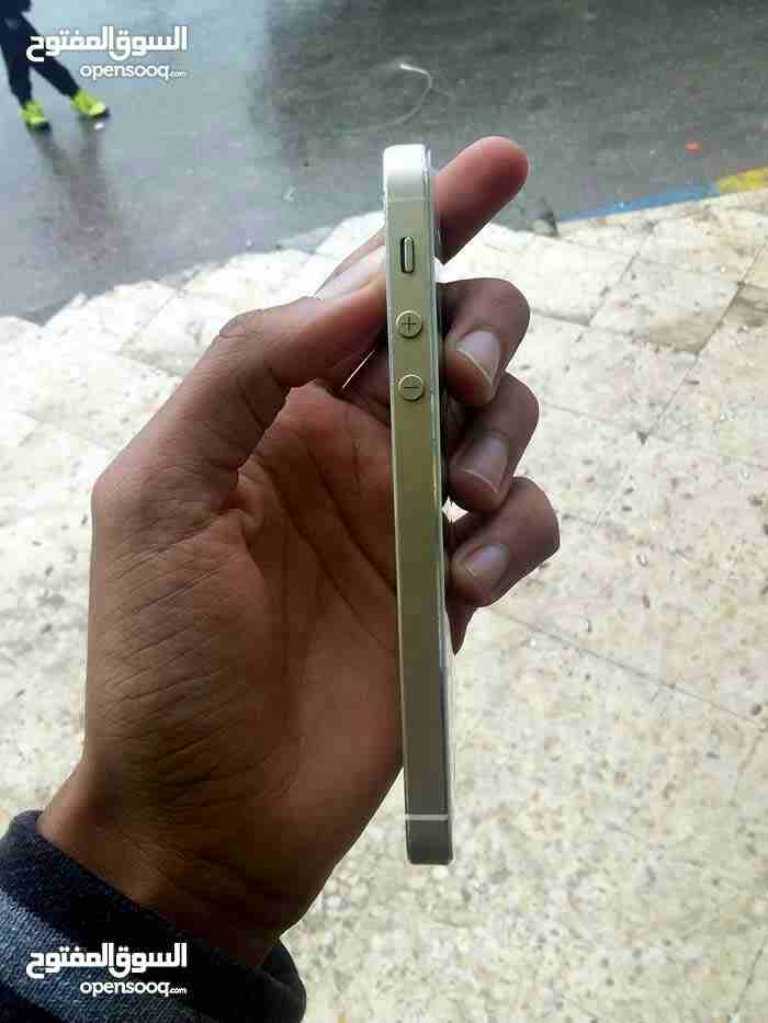 آيفون 5s
لا تنسَ أنك شاهدت هذا الإعلان في عنكبوت
آيفون 5s مستعمل معه شاحنه .... جهاز فش فيه مشاكل...