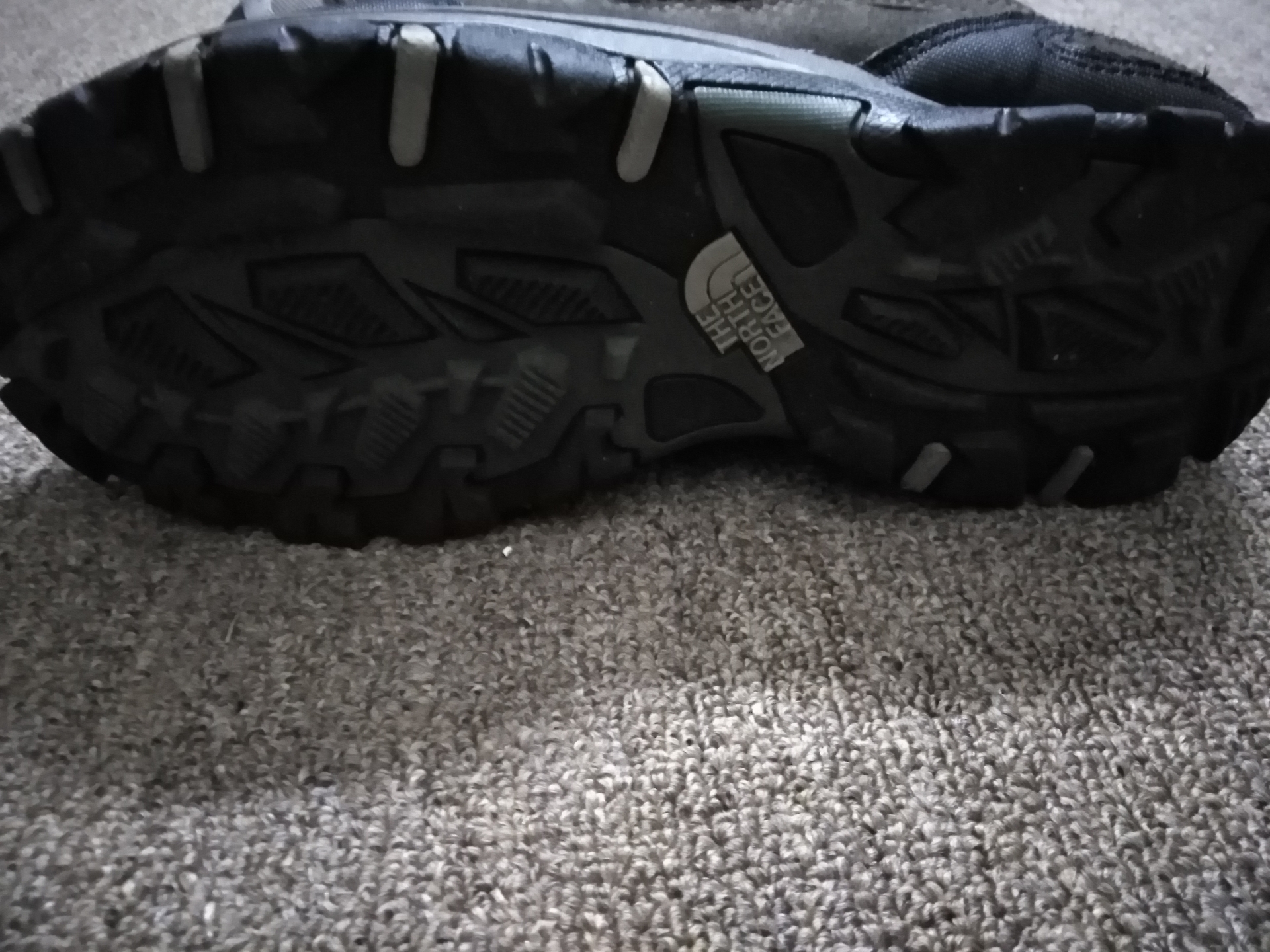 بحاله الوكالة بوت ماركة The North Face VASQUE ROUTE66الزرقاء
لا تنسَ أنك شاهدت هذا الإعلان في عنكبوت...