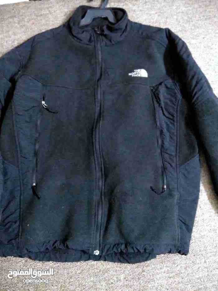 بحاله الوكالة جاكيت طيارين فلينق عدد 5 جاكيت ماركة The North Face حراري الزرقاء
لا تنسَ أنك شاهدت هذا الإعلان في عنكبوت...