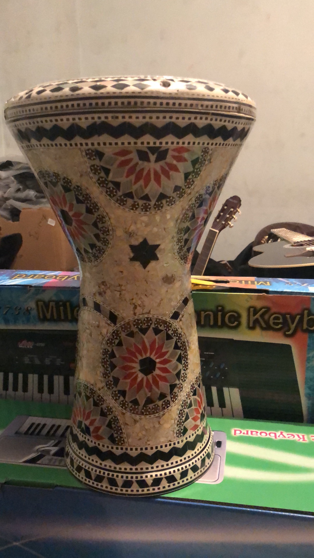 طبله جوهره الفن اصليه غطا بور اصليه مزخرفه مع شنته مبطنه اصليه ووجي هديه
لا تنسَ أنك شاهدت هذا الإعلان في عنكبوت...