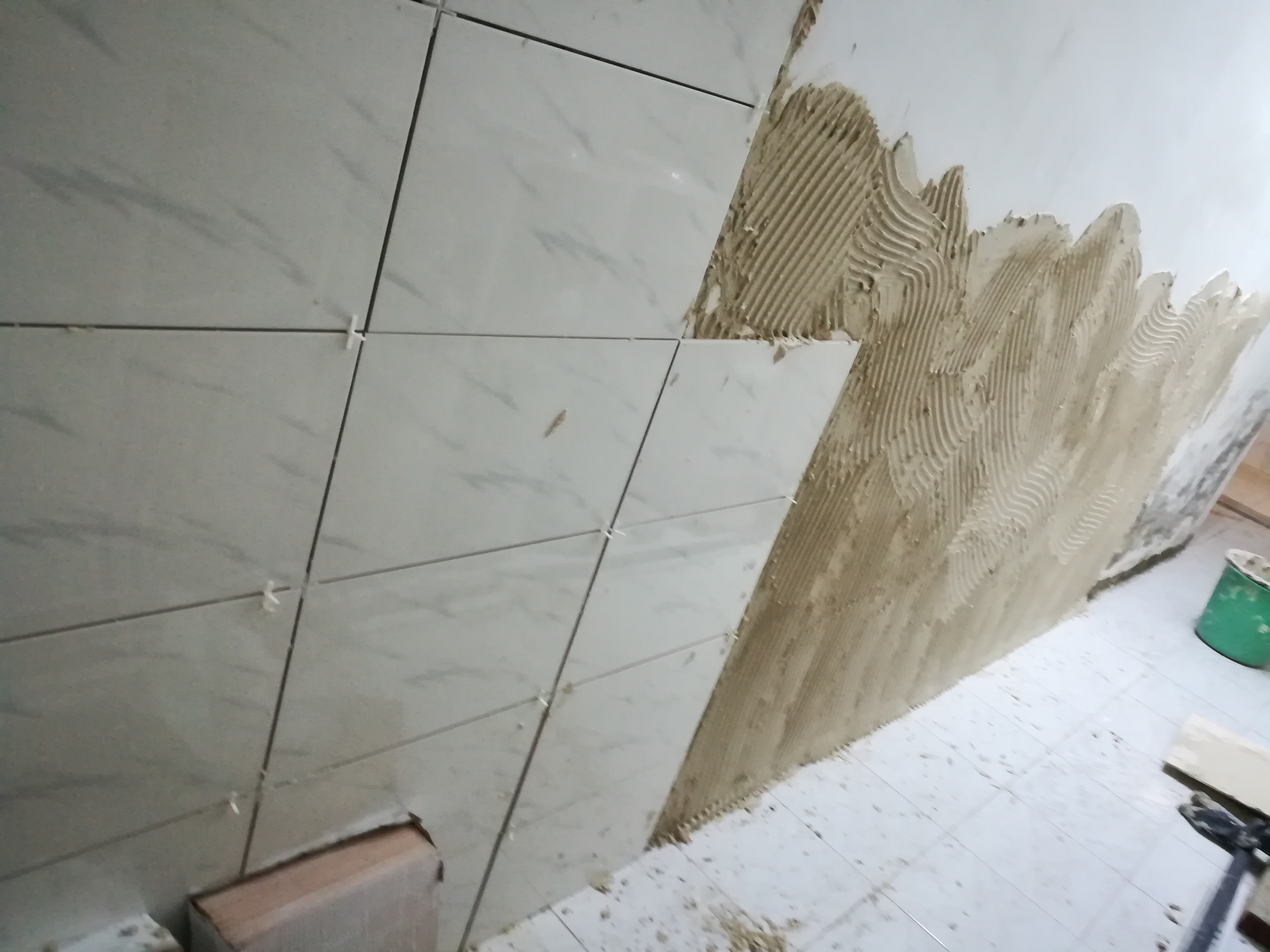 بليط معلم طينه ولاسق ومعلم شحف بشتغل بليوميه 30هاتف 0795613892
لا تنسَ أنك شاهدت هذا الإعلان في عنكبوت...