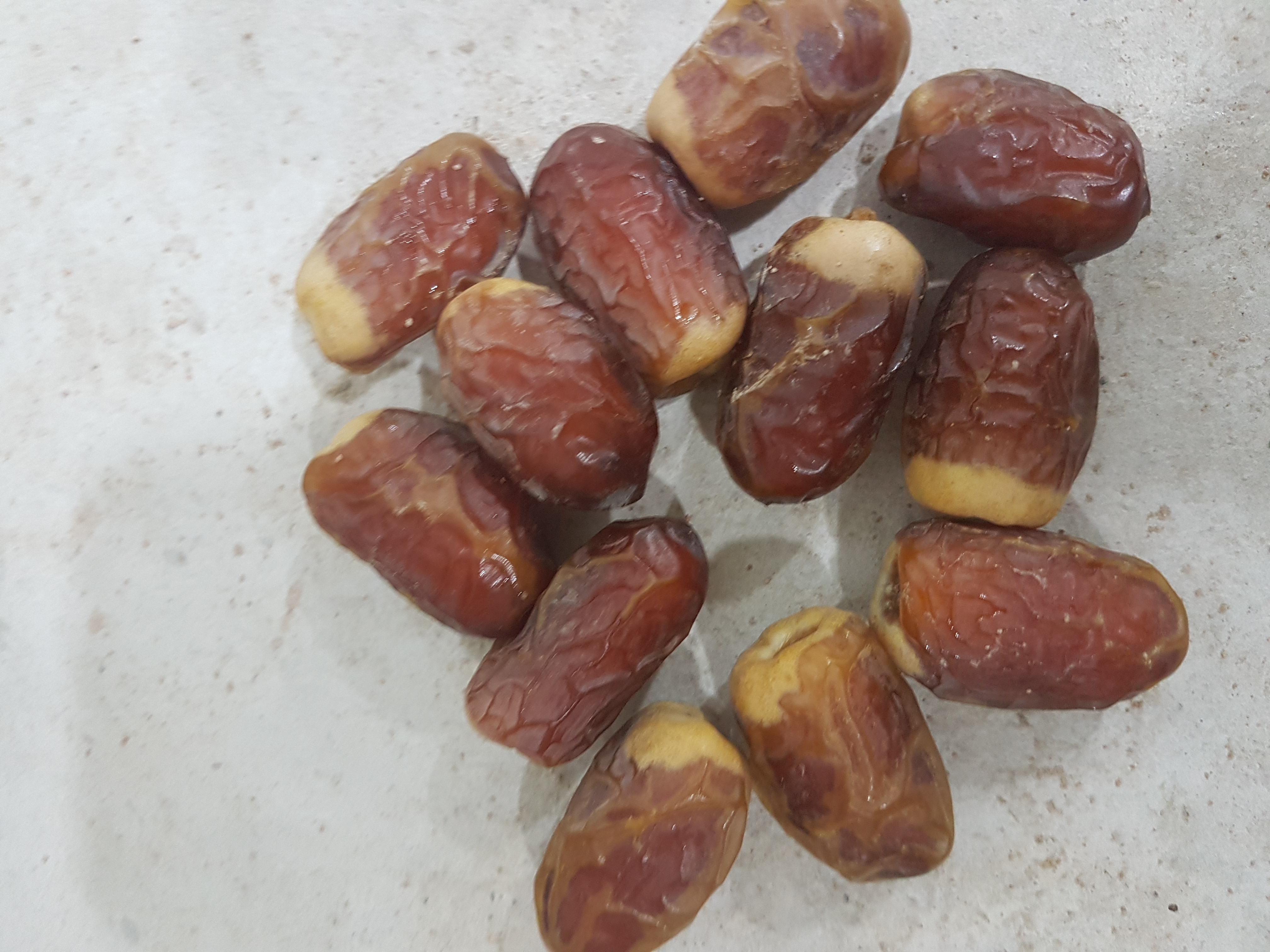 تمر عجوه وصفاوي وعنبره وصقعي للبيع بالجمله
لا تنسَ أنك شاهدت هذا الإعلان في عنكبوت
تمر عجوه ا...