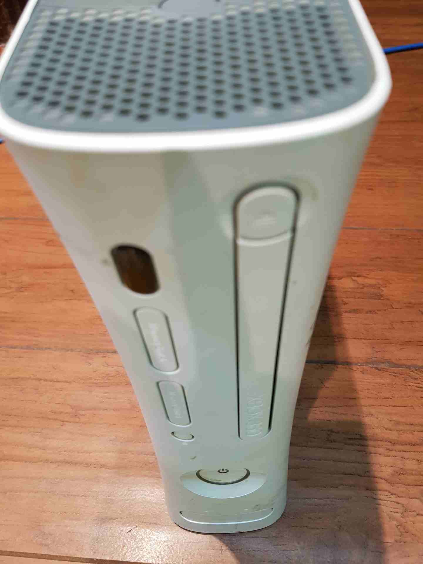 اكس بوكس 360 مهكر مع ملحقاته
لا تنسَ أنك شاهدت هذا الإعلان في عنكبوت
اكس بوكس 360 مهكر بحيث تقدر...