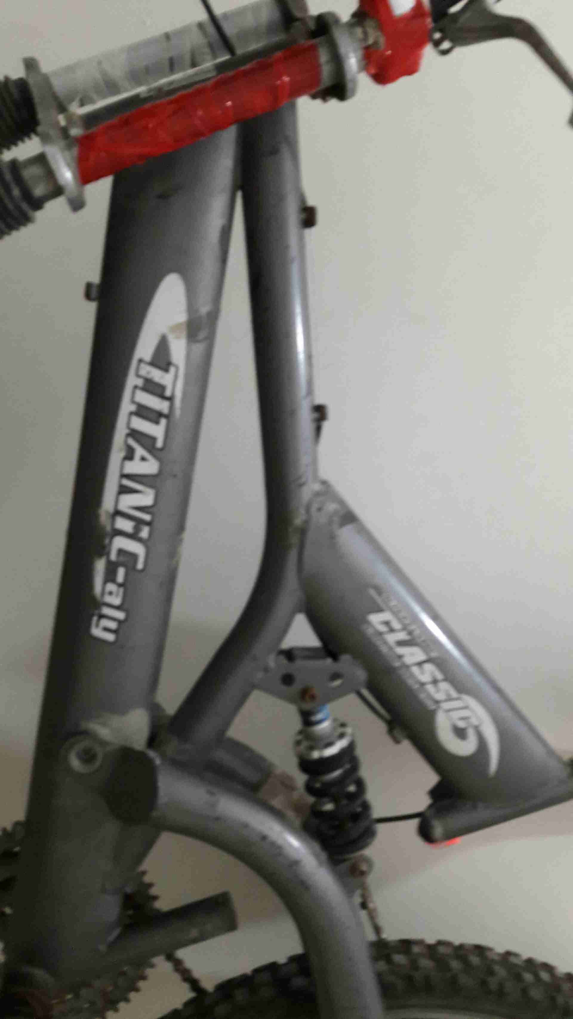 باسكاليت SUPER CLASSIC SPORTS BICYCLE
لا تنسَ أنك شاهدت هذا الإعلان في عنكبوت
بحالت الوكالة ف...