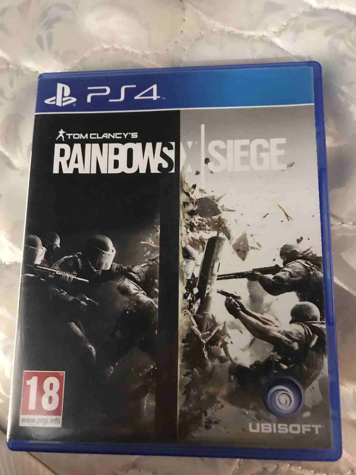 CD RAINBOW SIX SIEGE                                            


	 				لا تنسَ أنك شاهدت هذا الإعلان في عنكبوت            
	 				
                            CD RAINBOW SIX SIEGE للبيع بحاله ممت...